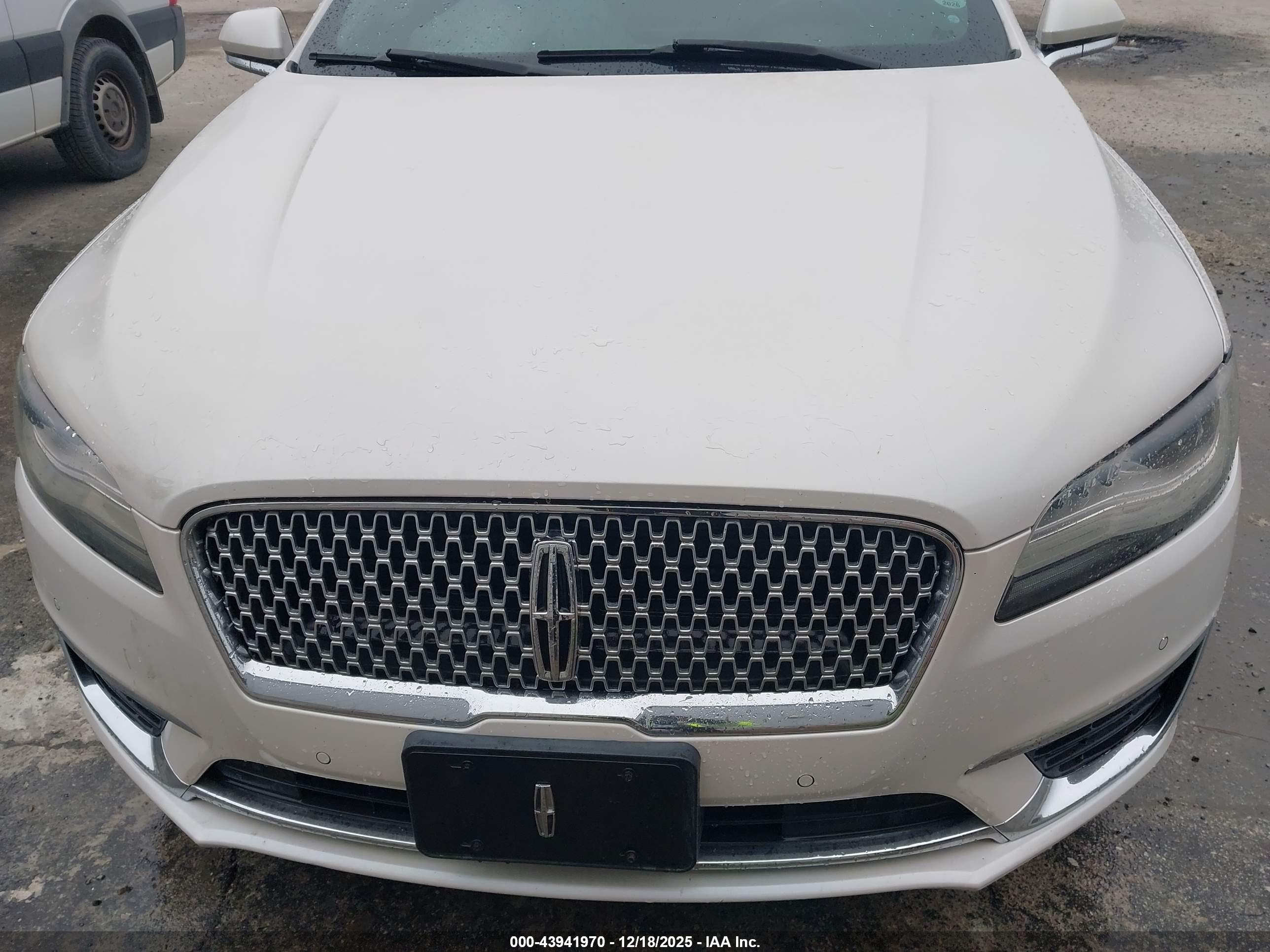 LINCOLN MKZ image 6