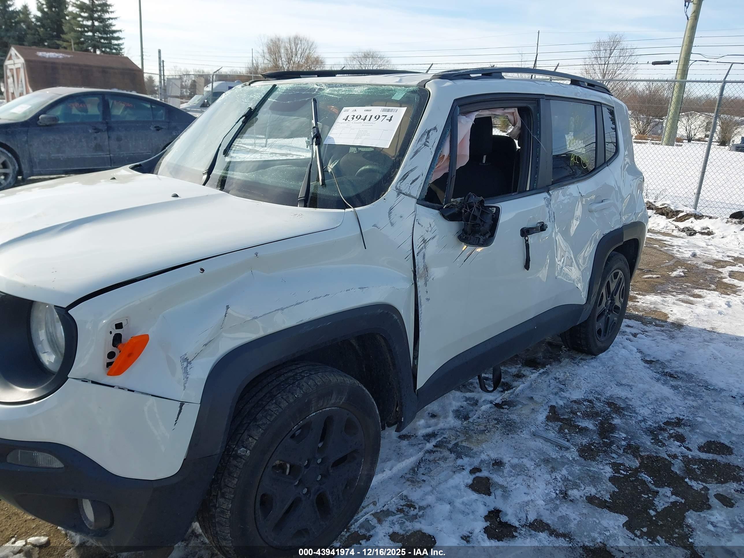 JEEP RENEGADE image 6