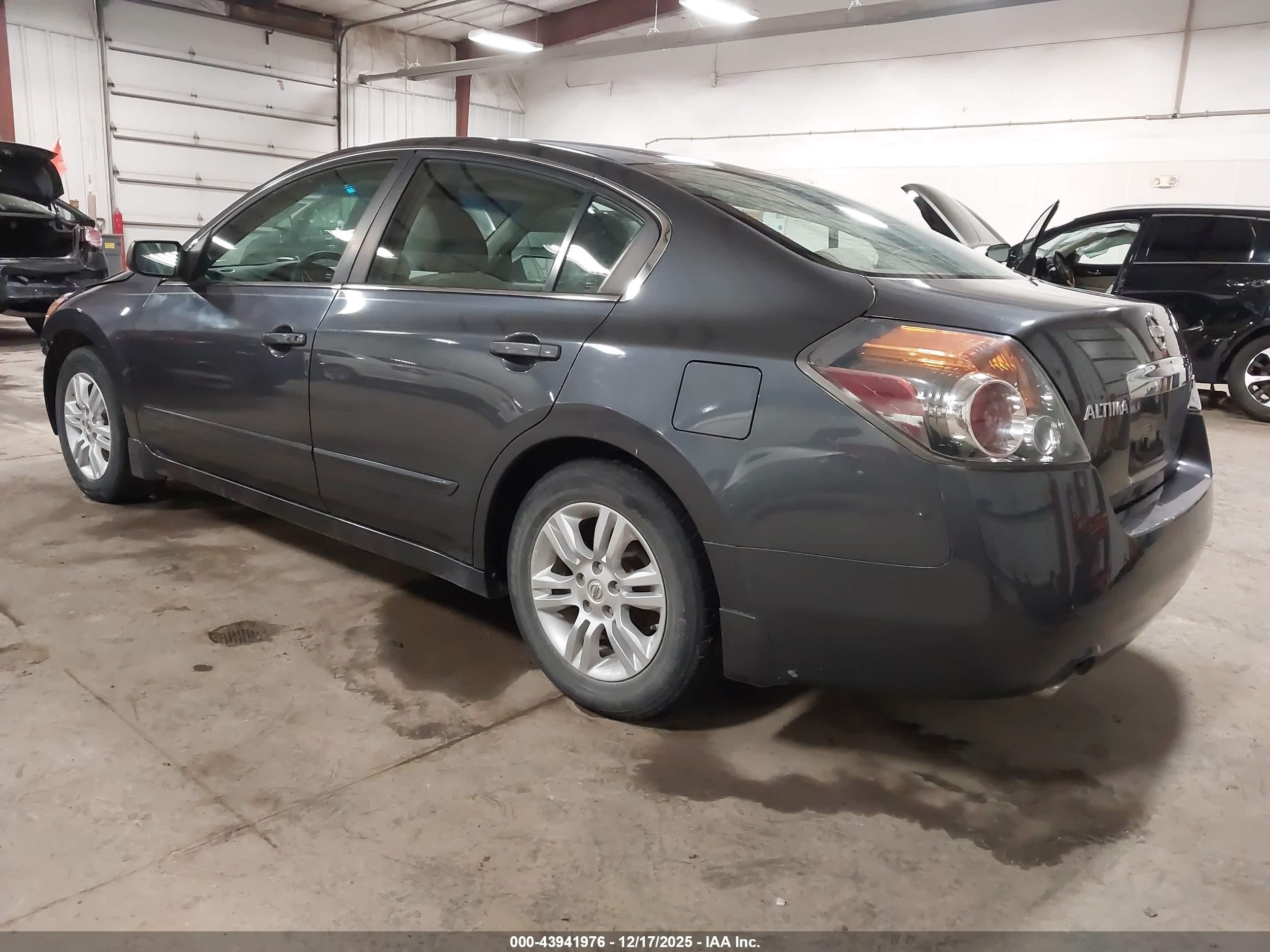 NISSAN ALTIMA image 3