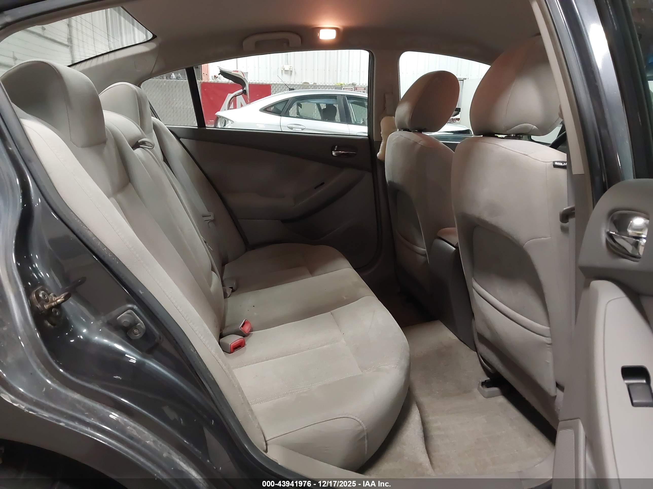 NISSAN ALTIMA image 8