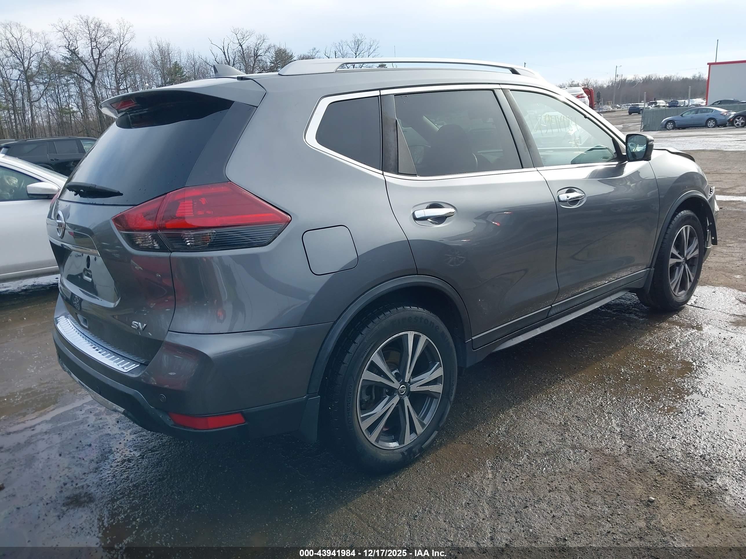NISSAN ROGUE image 4