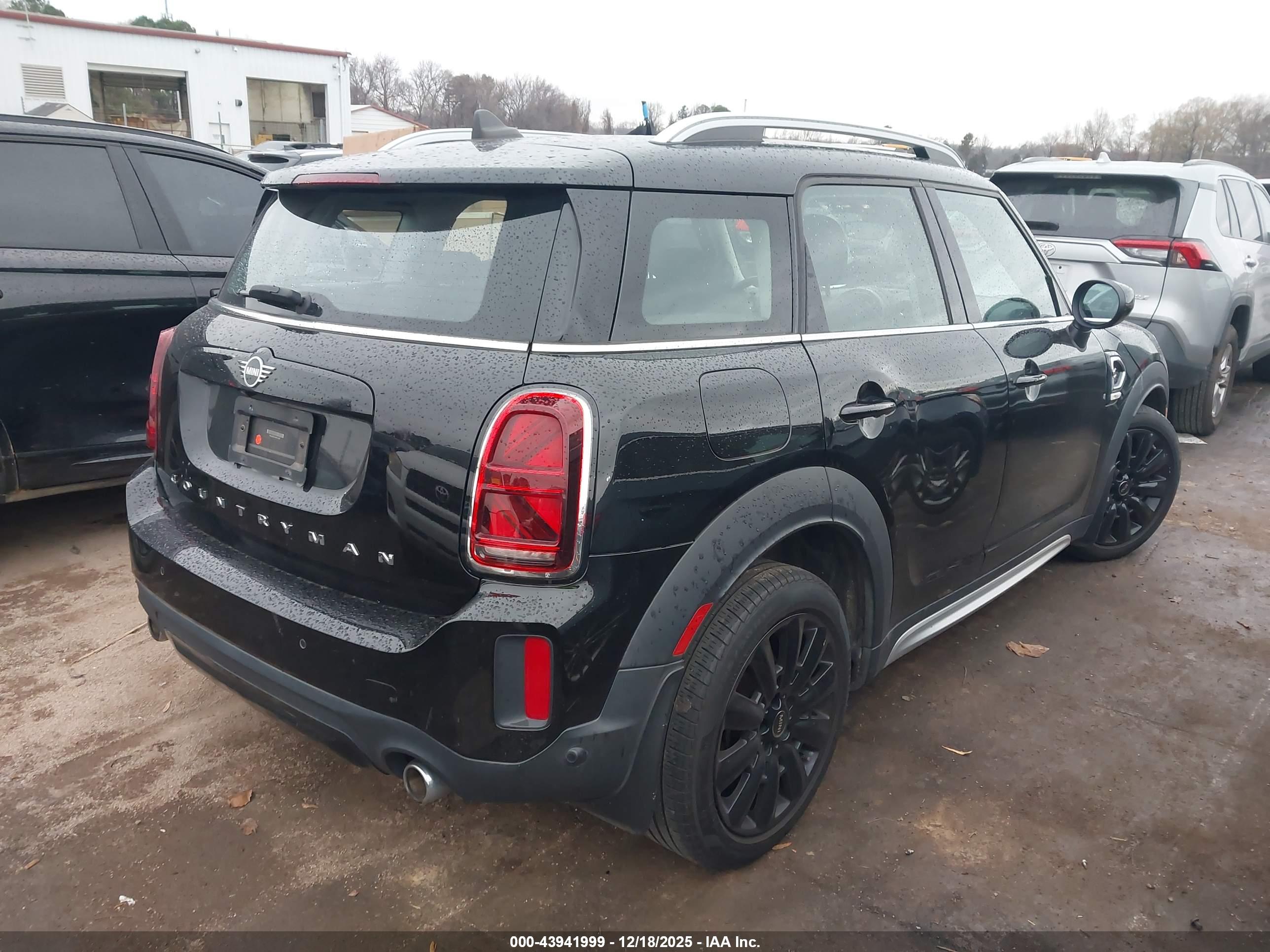 MINI COUNTRYMAN image 4