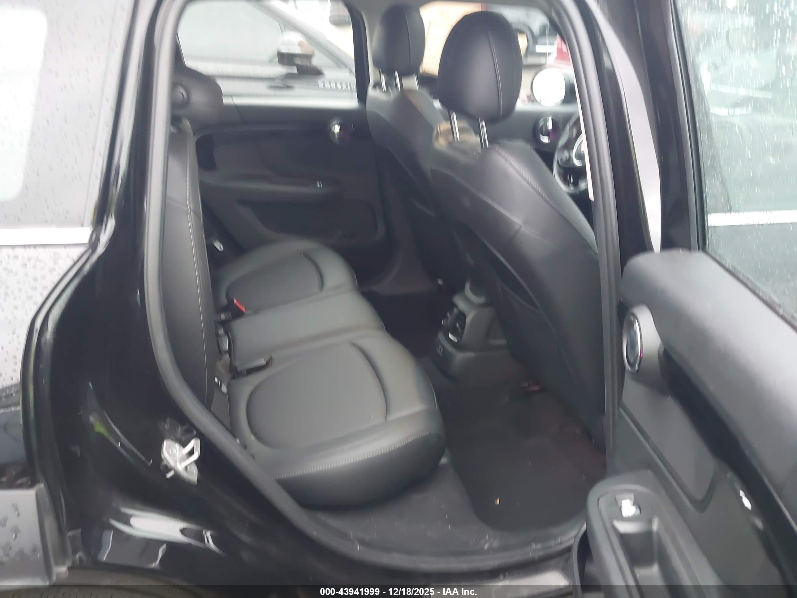 MINI COUNTRYMAN image 8