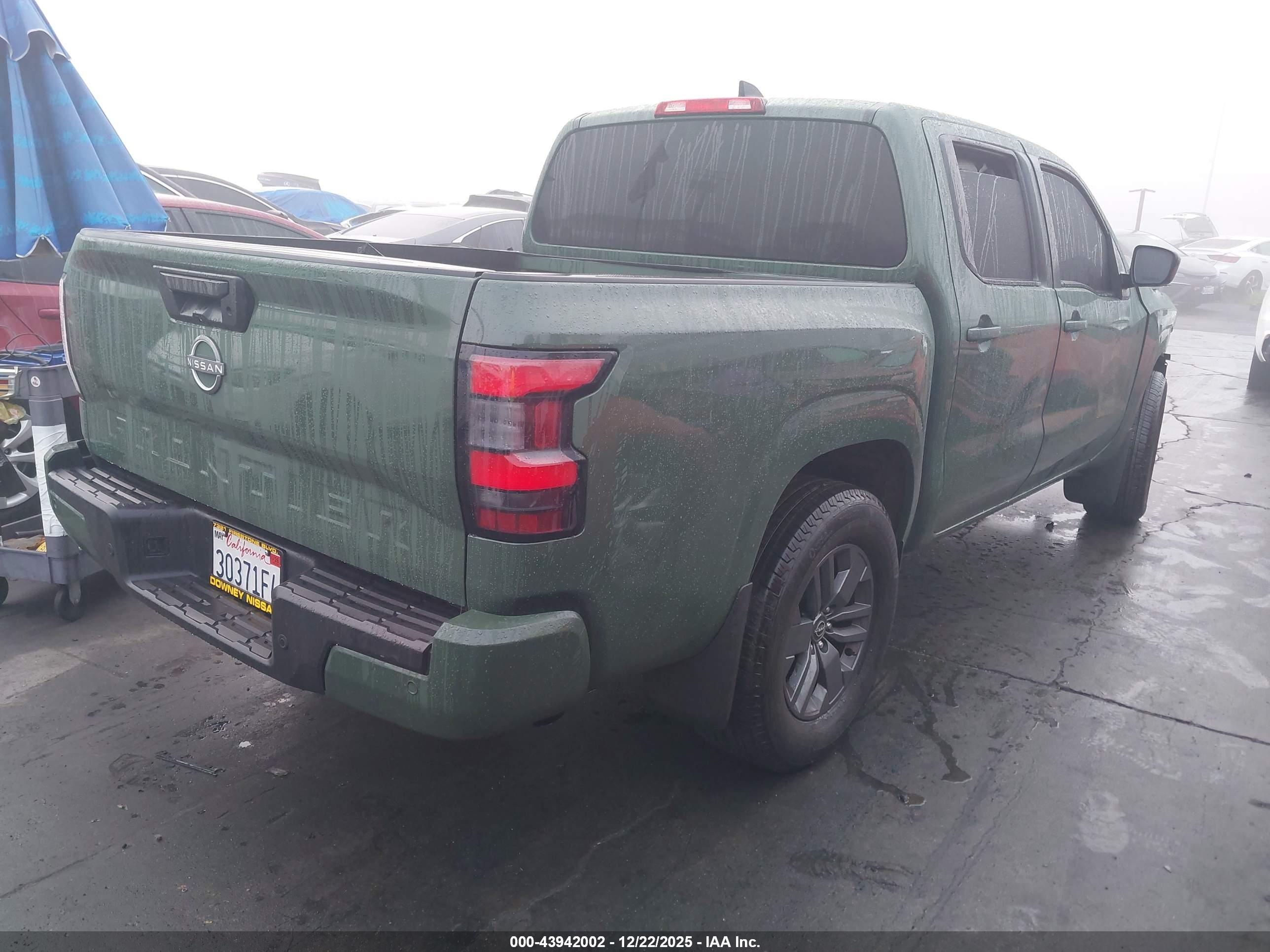 NISSAN FRONTIER image 4
