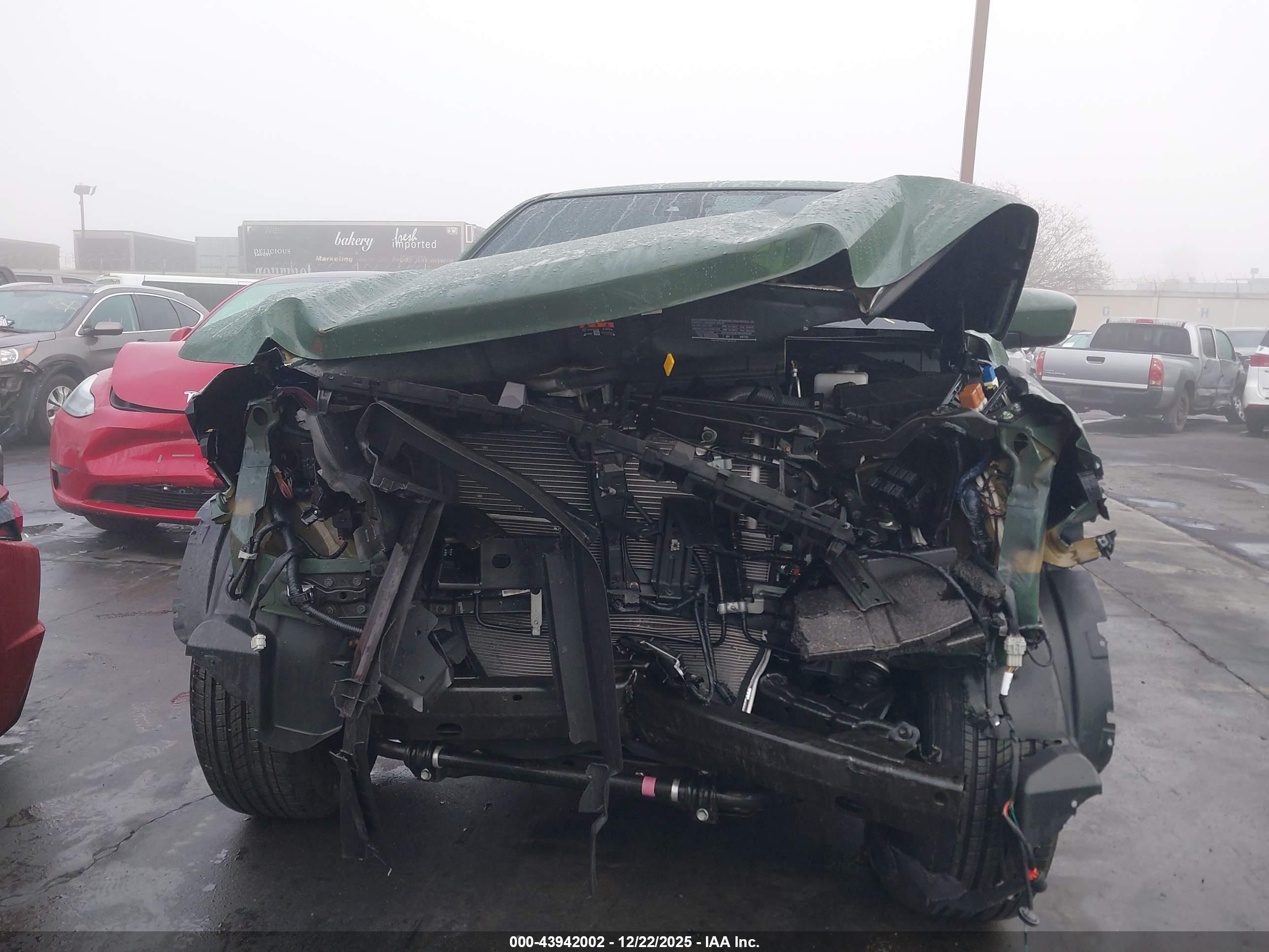 NISSAN FRONTIER image 6