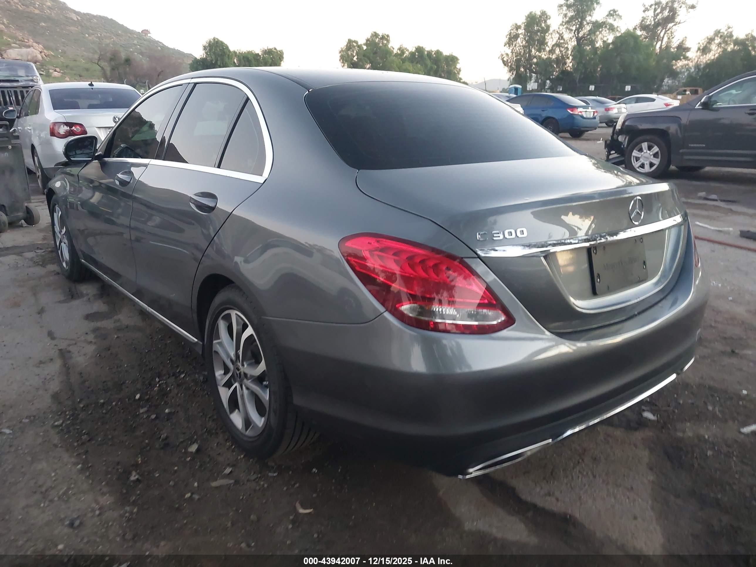 MERCEDES-BENZ C image 3
