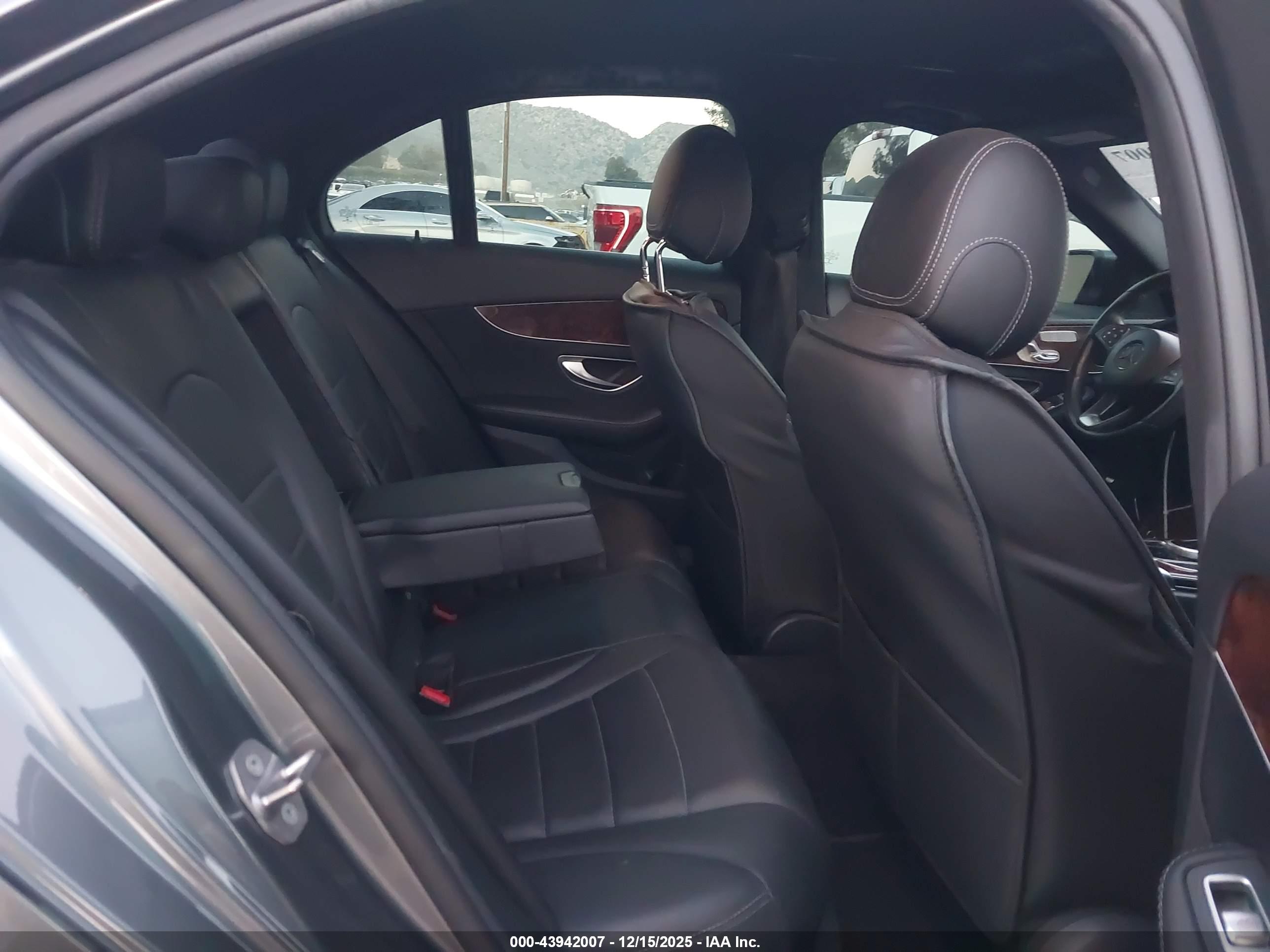 MERCEDES-BENZ C image 8
