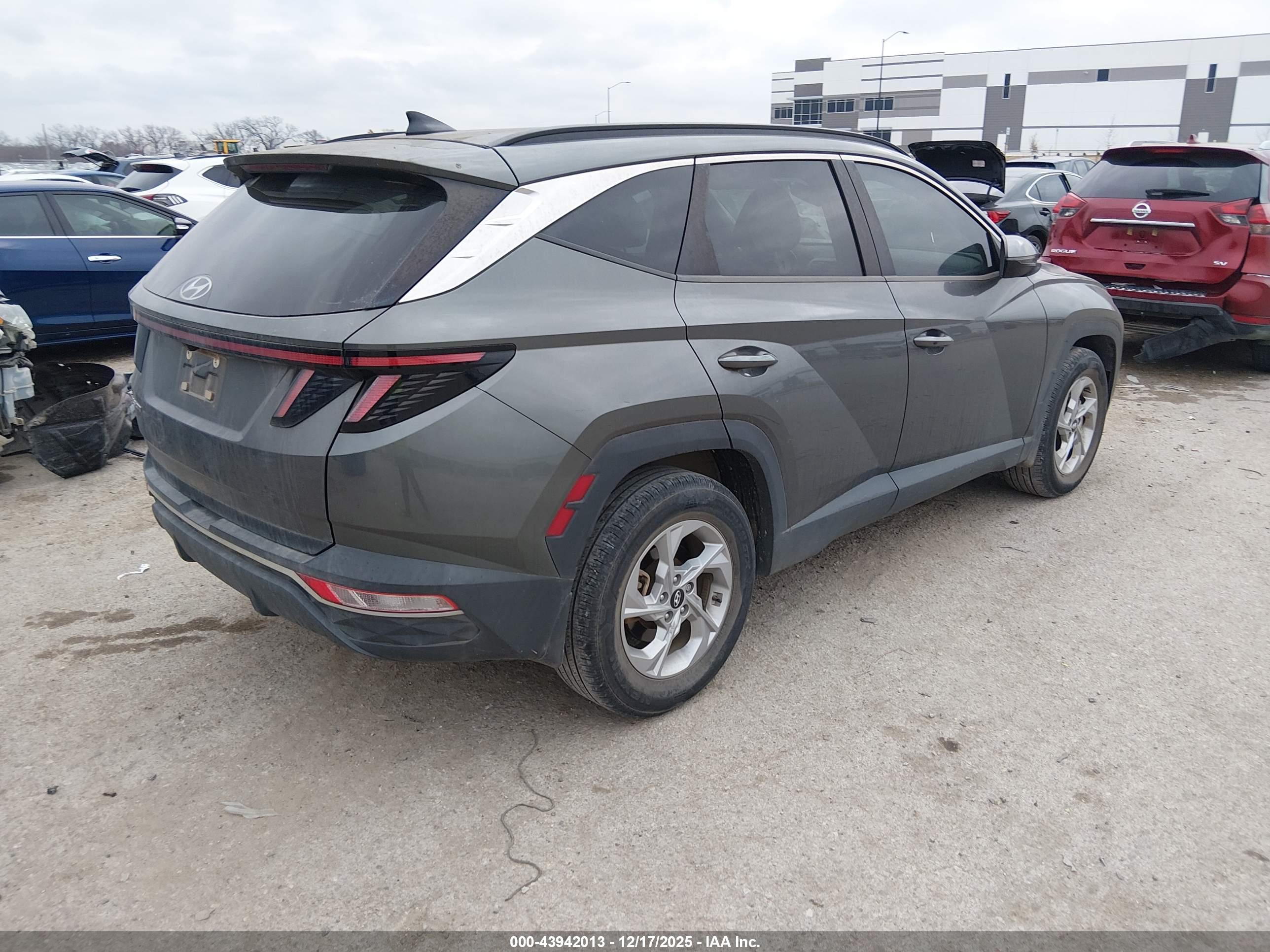 HYUNDAI TUCSON image 4