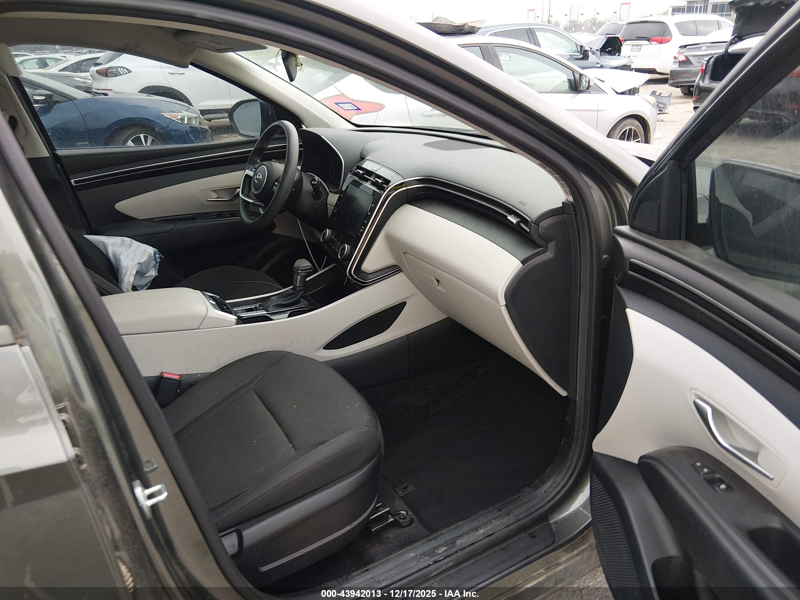 HYUNDAI TUCSON image 5