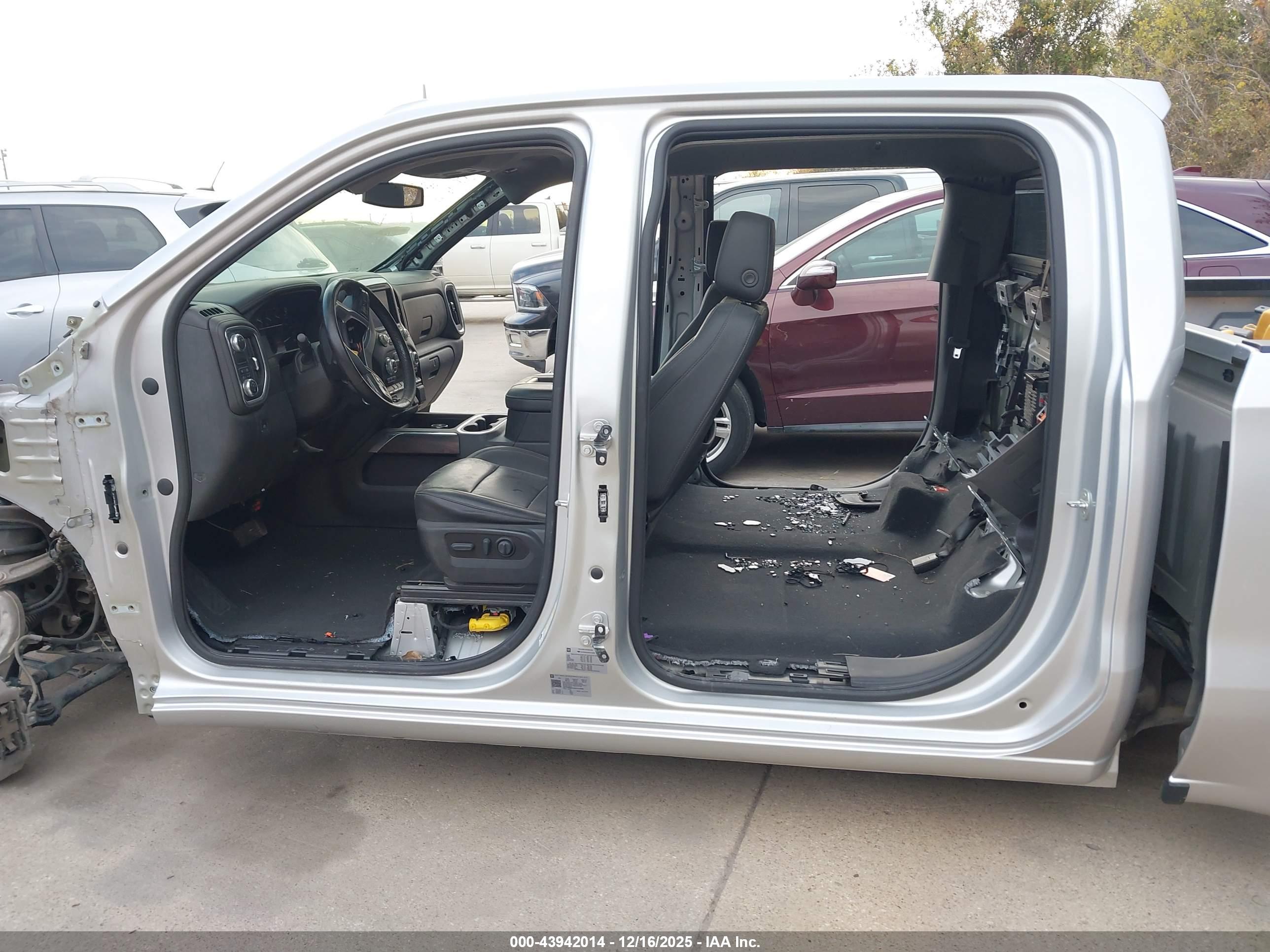 GMC SIERRA image 6