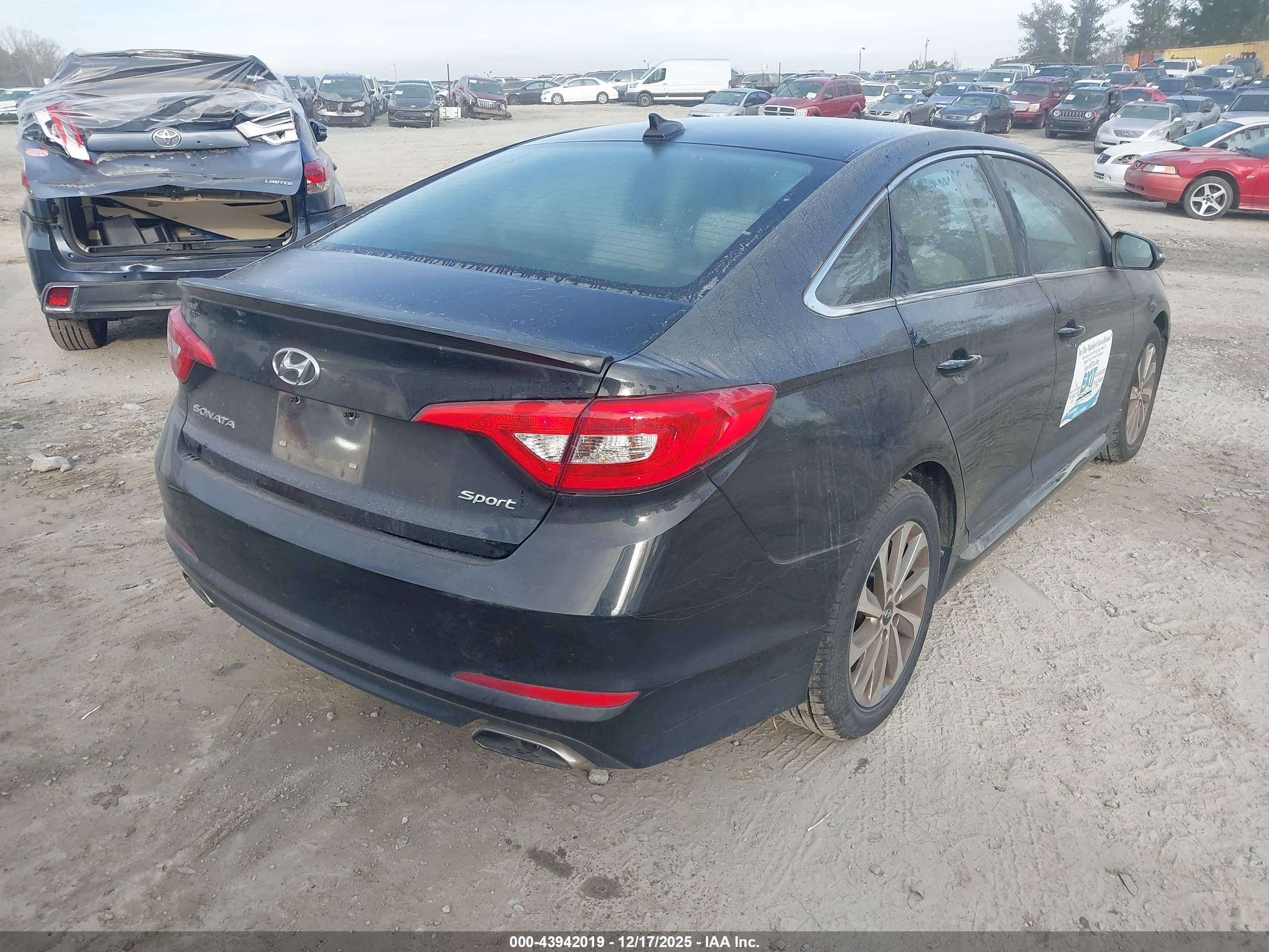 HYUNDAI SONATA image 4