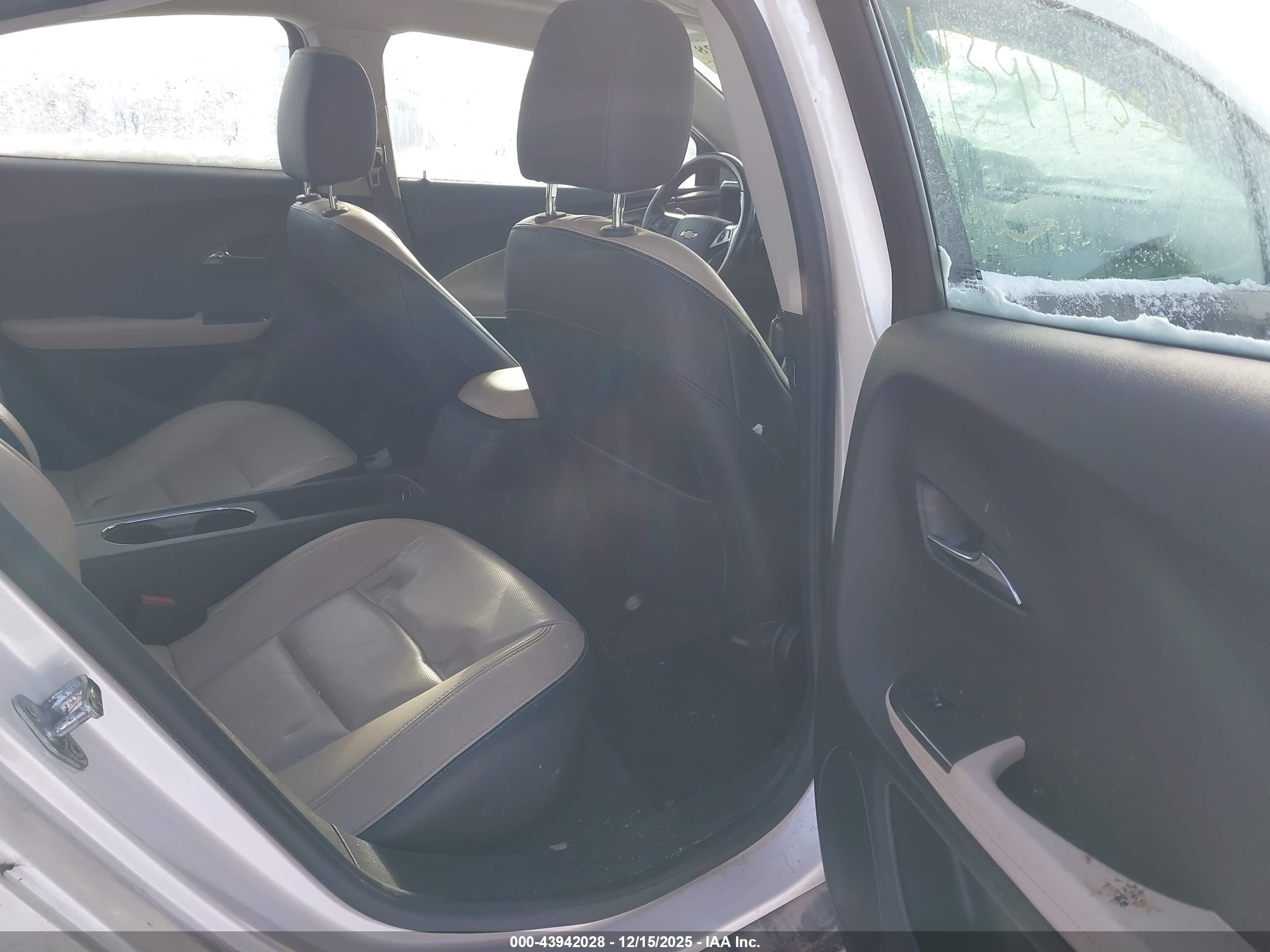 CHEVROLET VOLT image 8