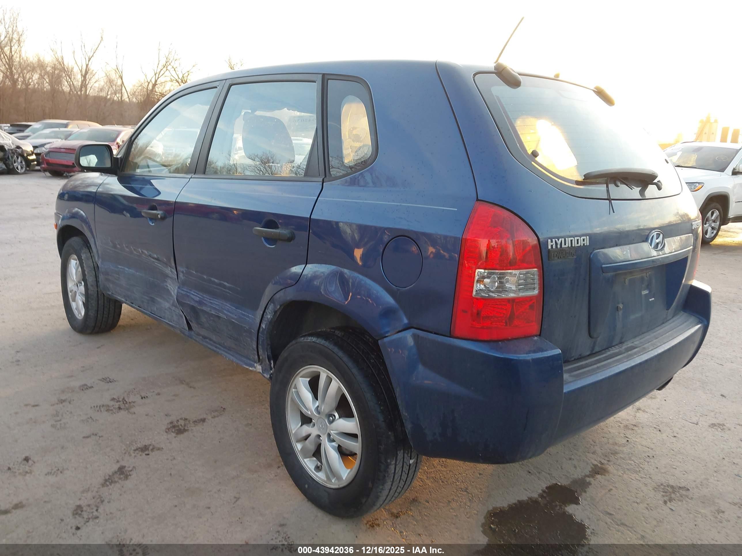 HYUNDAI TUCSON image 3