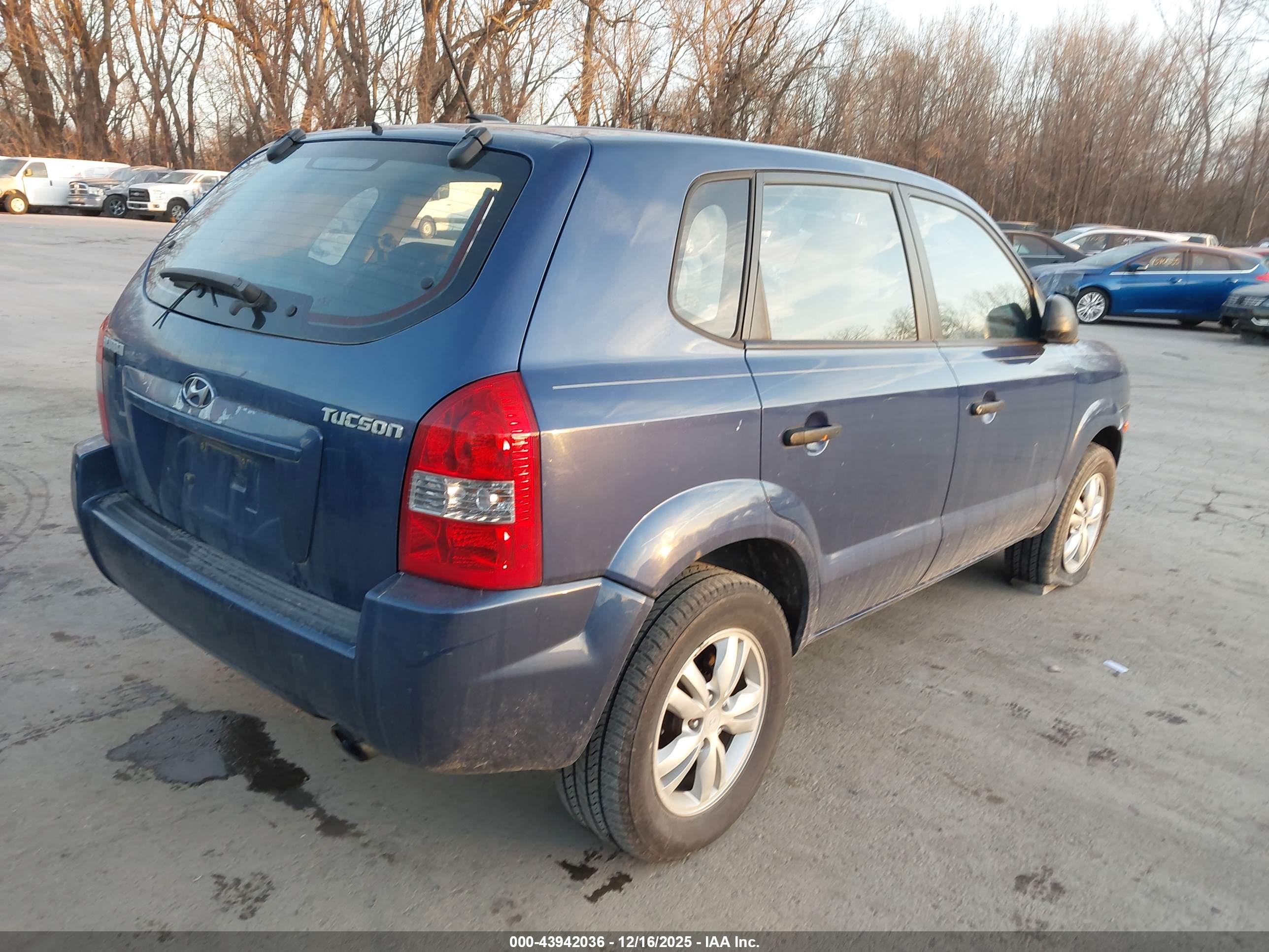 HYUNDAI TUCSON image 4