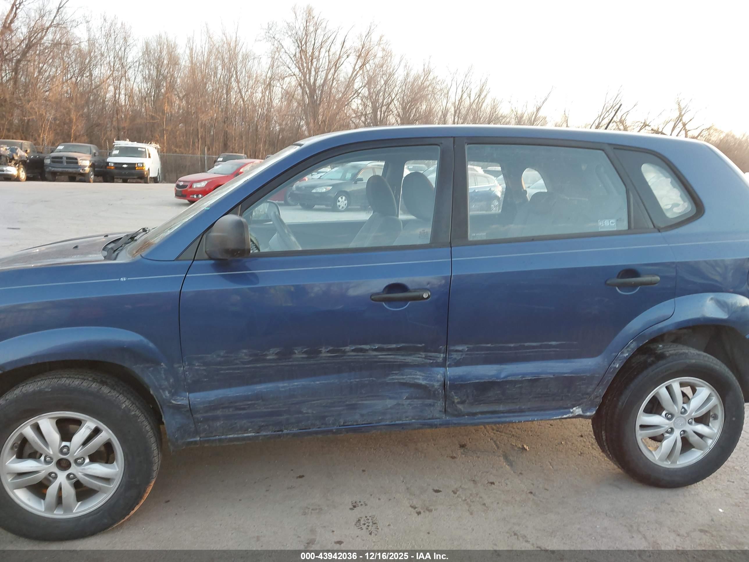 HYUNDAI TUCSON image 6