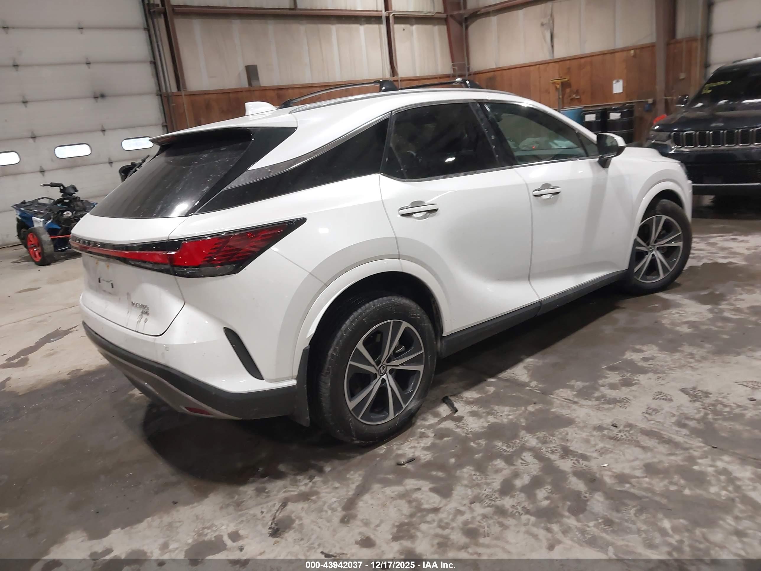 LEXUS RX image 4