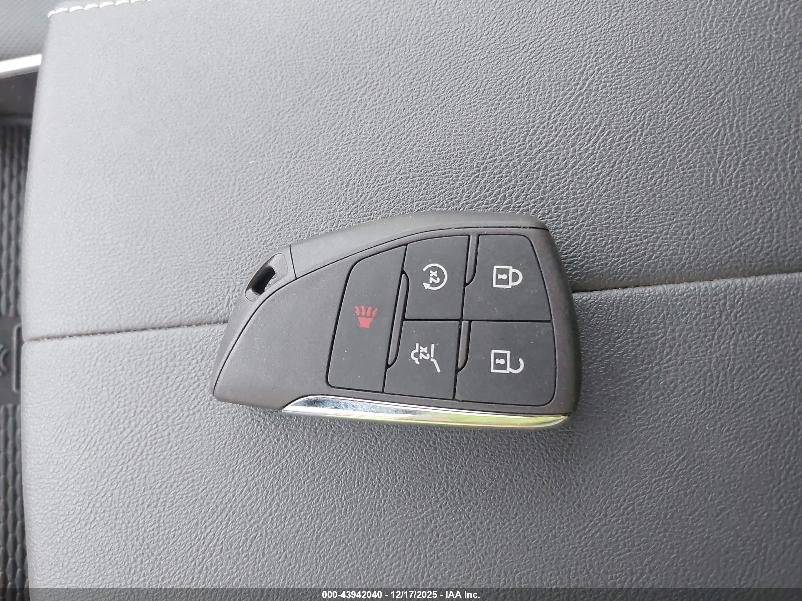 GMC TERRAIN image 11