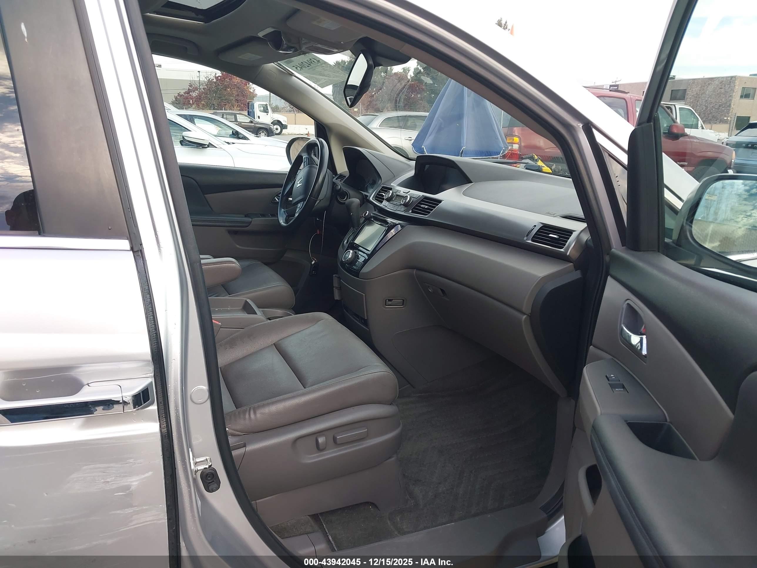 HONDA ODYSSEY image 5