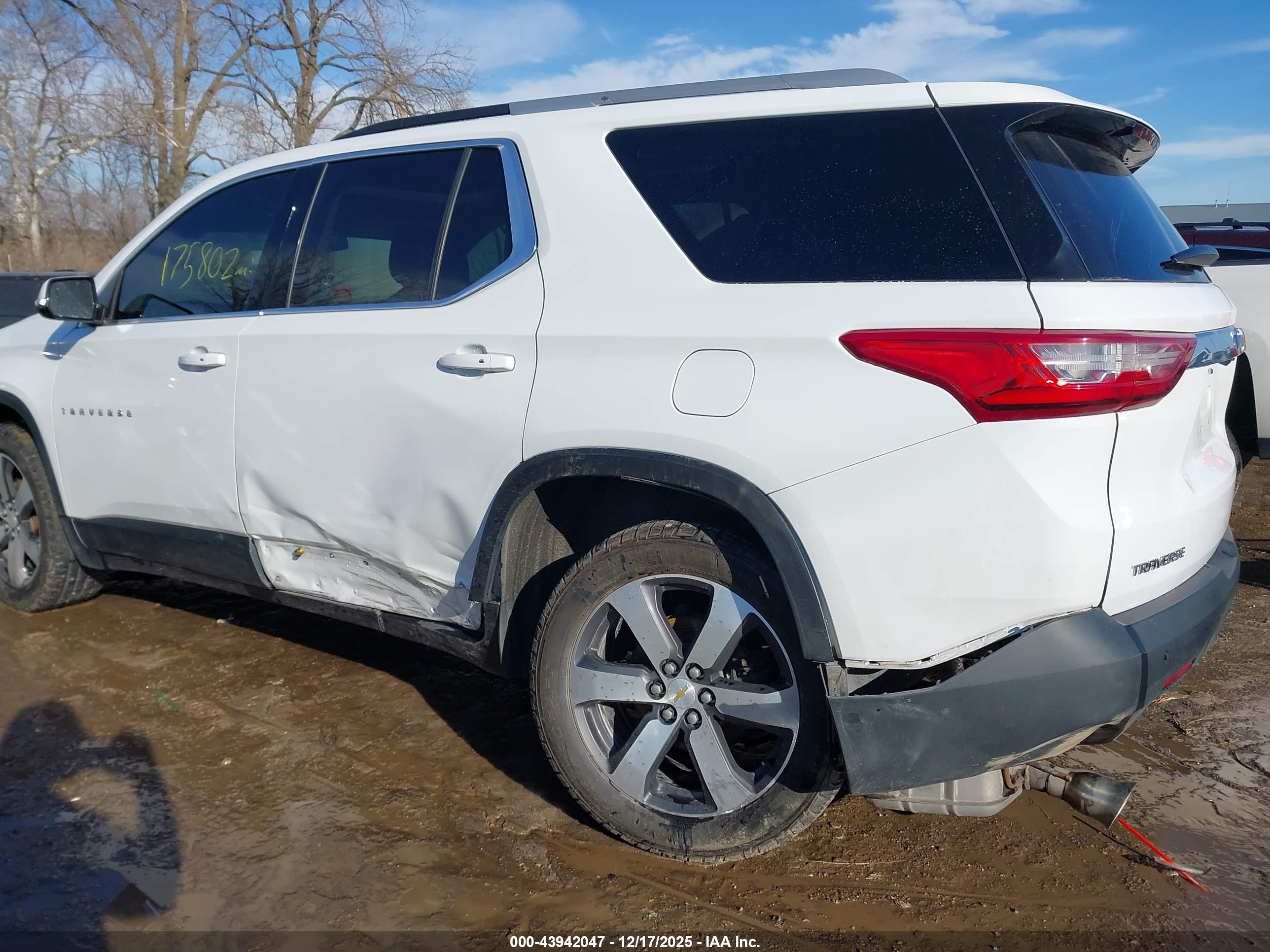 CHEVROLET TRAVERSE image 6