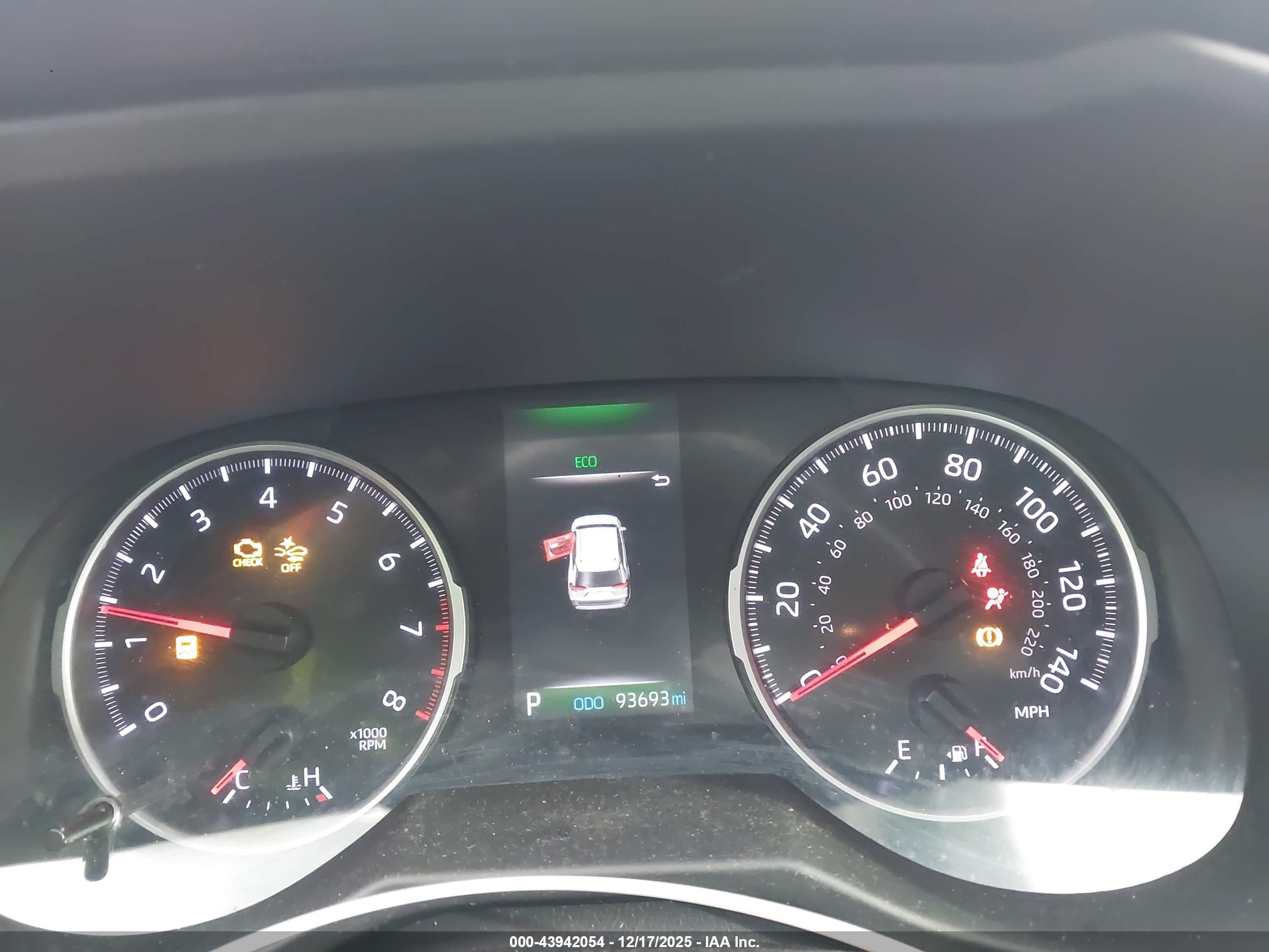 TOYOTA RAV4 image 7