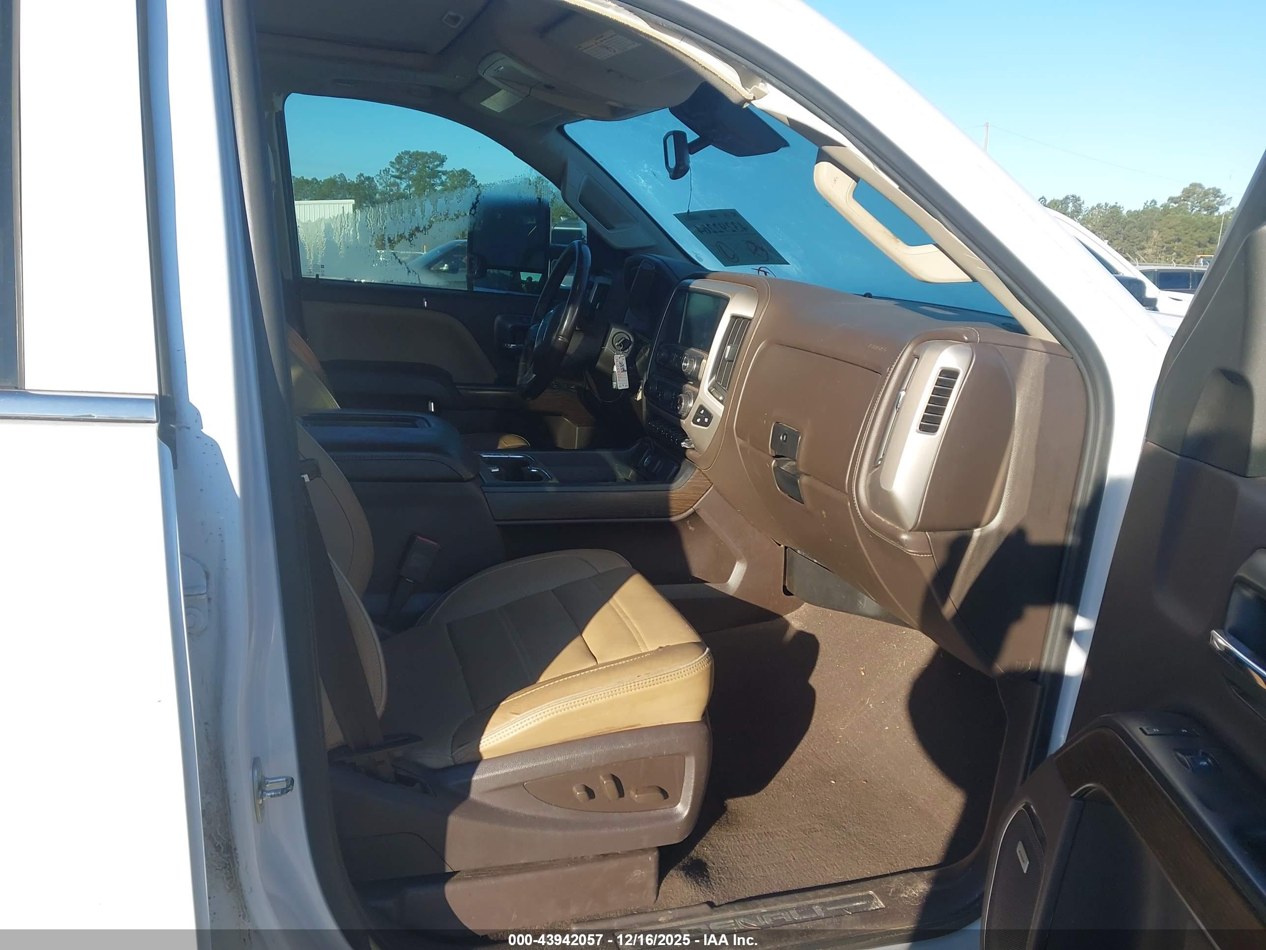 GMC SIERRA image 5