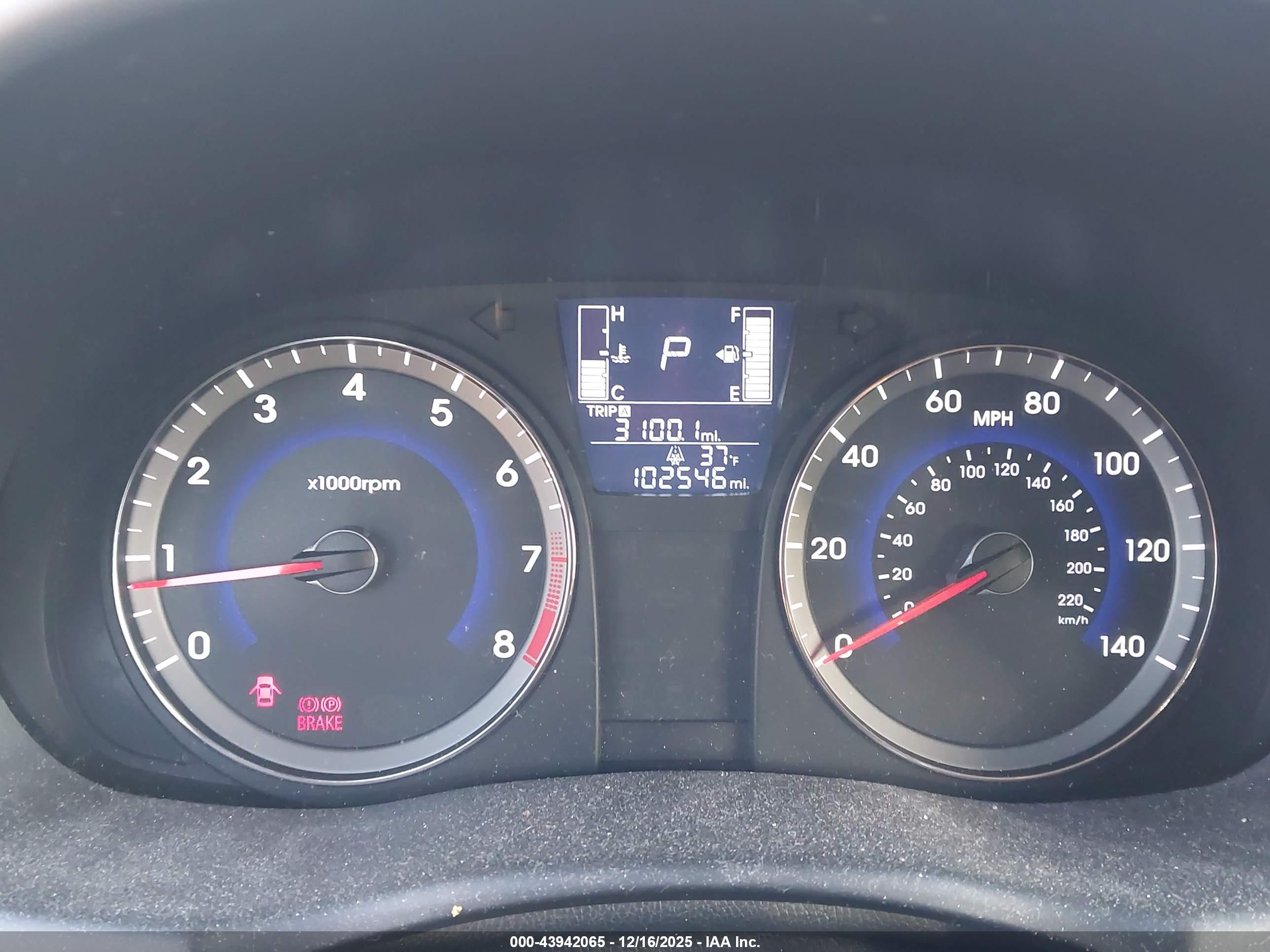 HYUNDAI ACCENT image 7