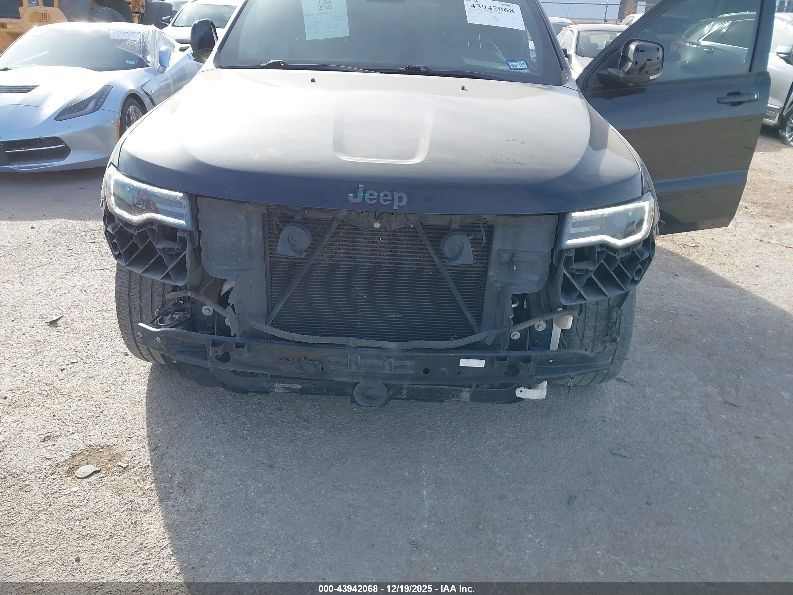 JEEP GRAND image 6