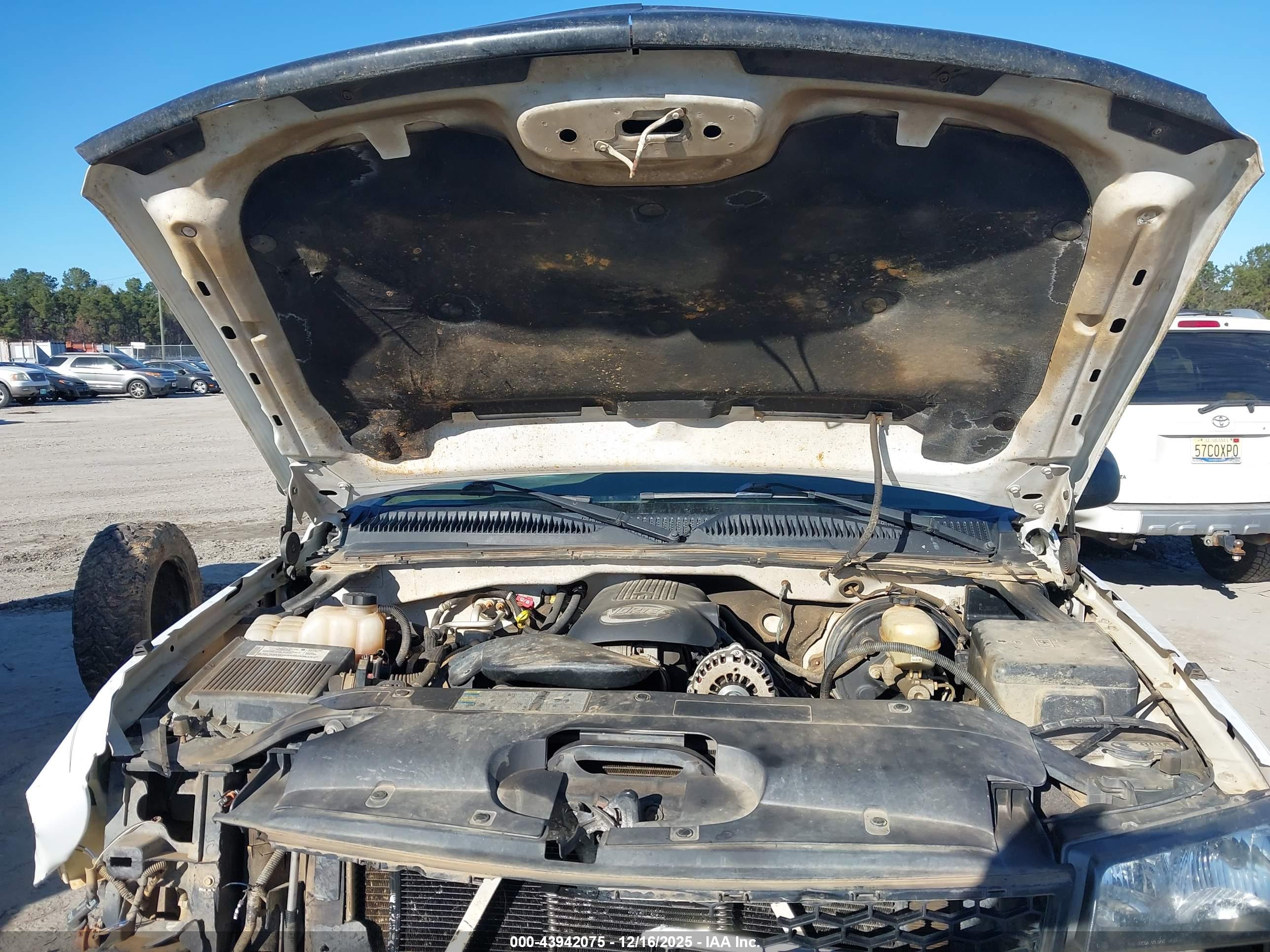 CHEVROLET SILVERADO image 10