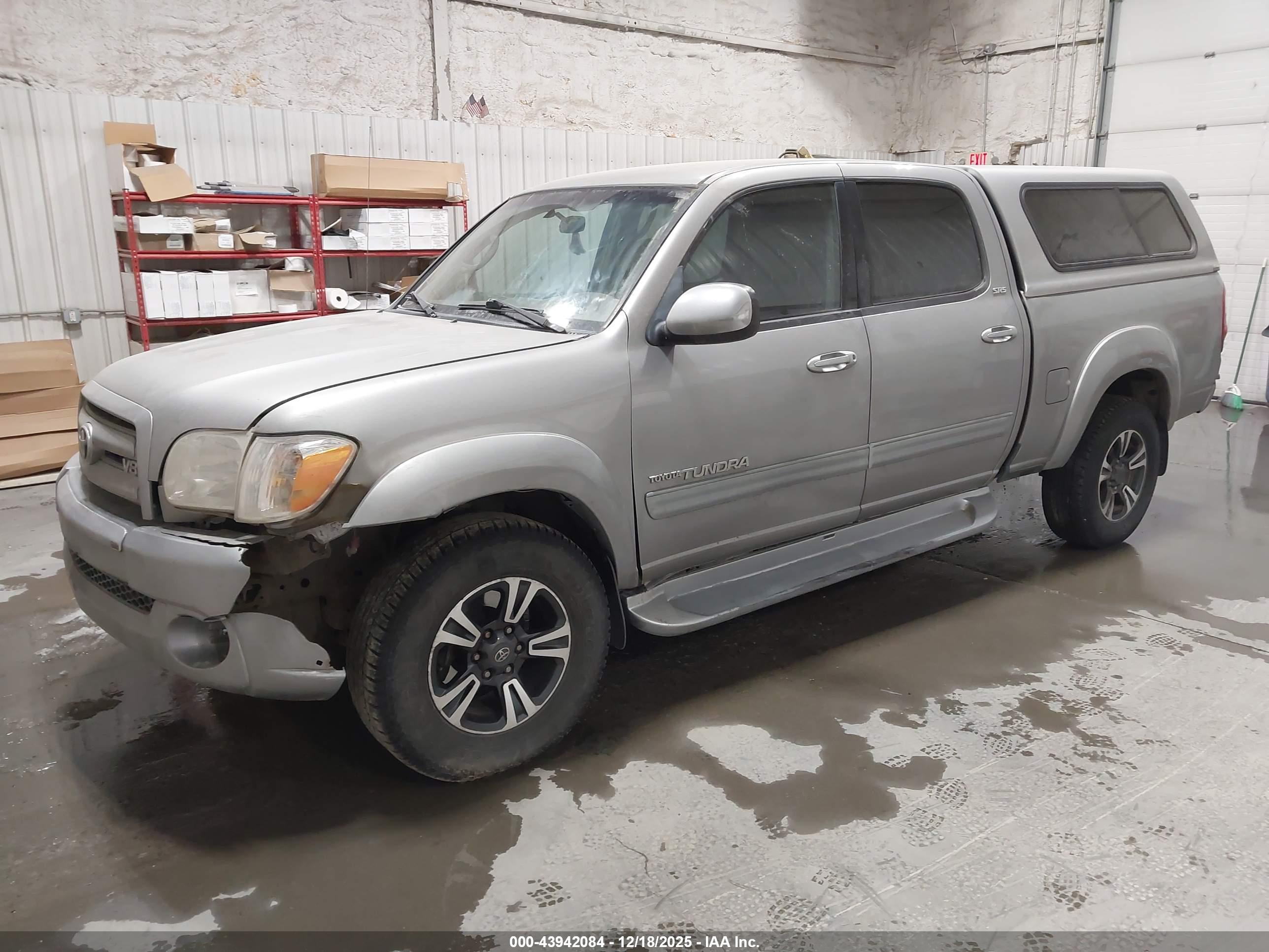 TOYOTA TUNDRA image 2