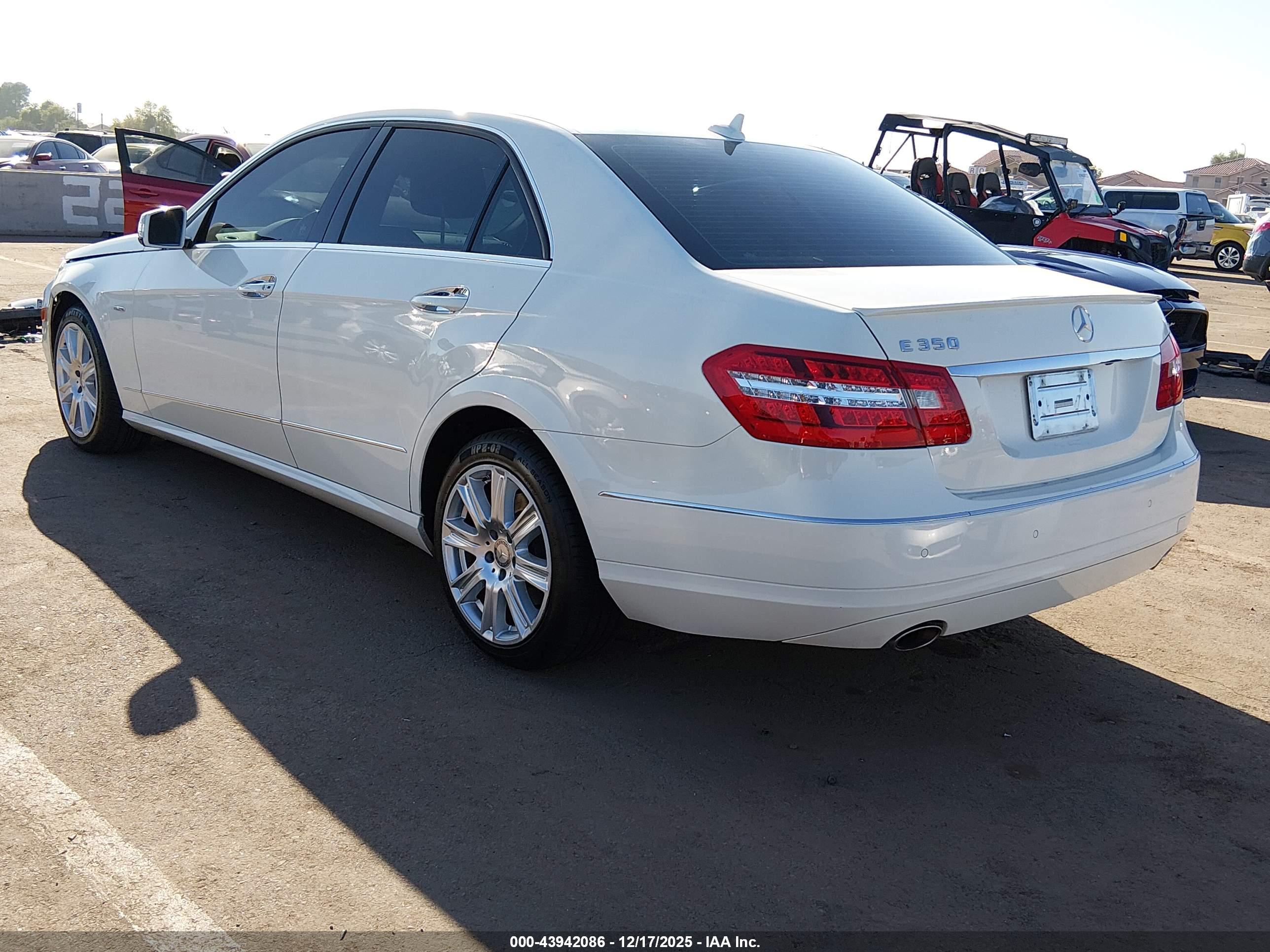 MERCEDES-BENZ E image 3