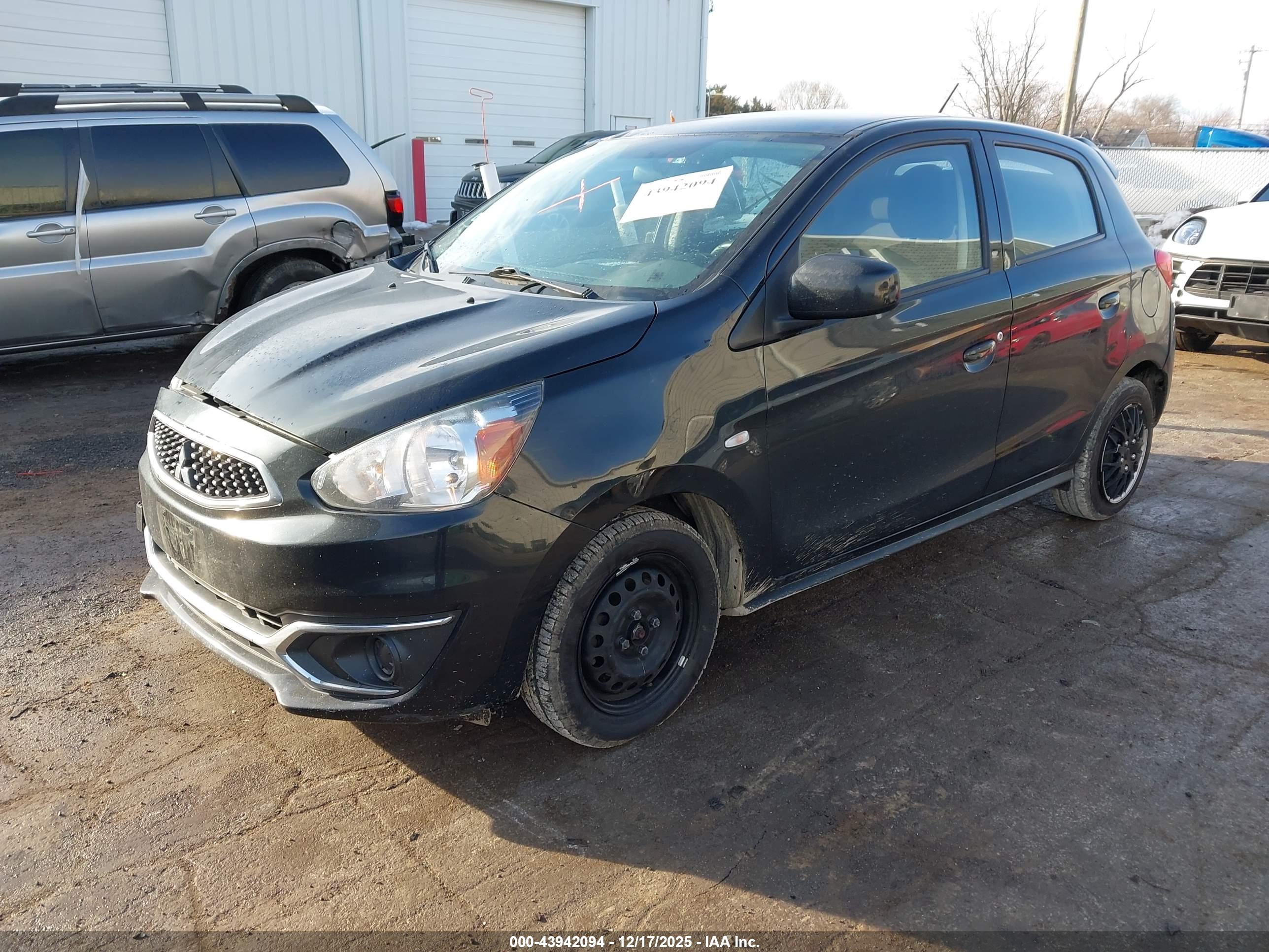 MITSUBISHI MIRAGE image 2