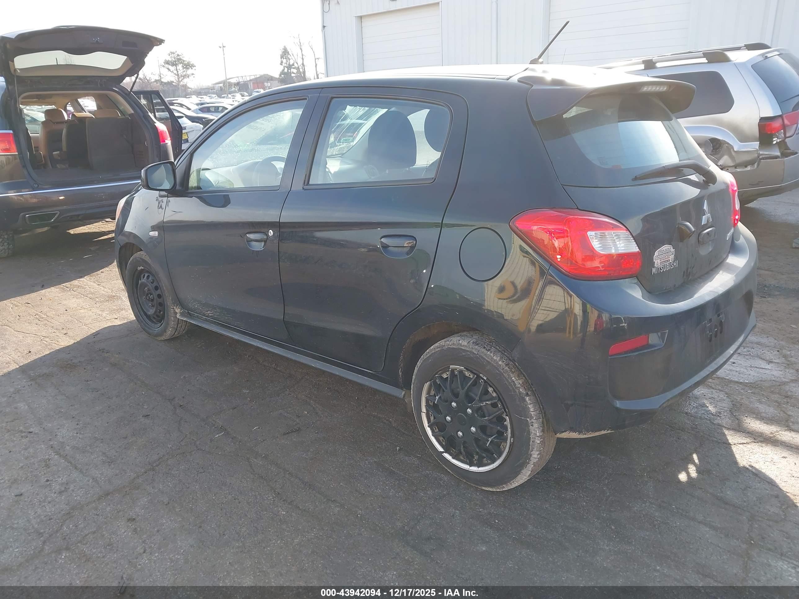 MITSUBISHI MIRAGE image 3