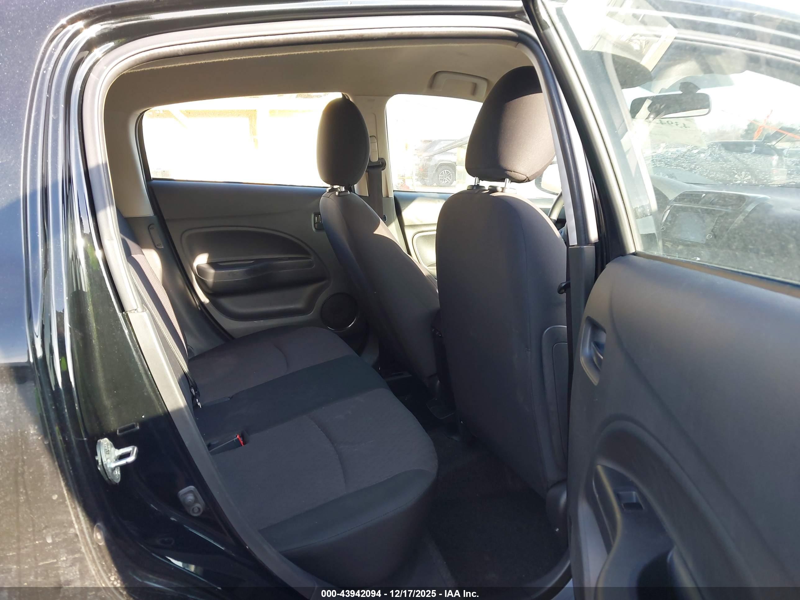 MITSUBISHI MIRAGE image 8