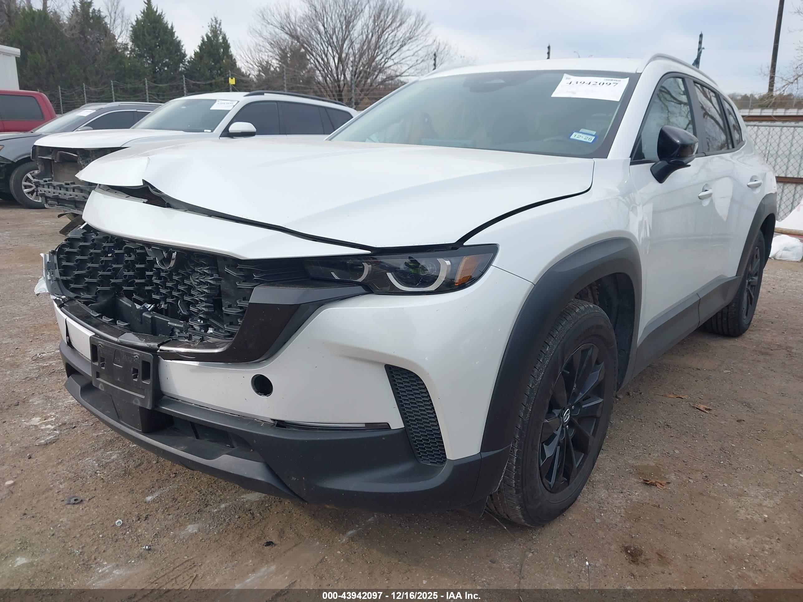 MAZDA CX-50 image 2