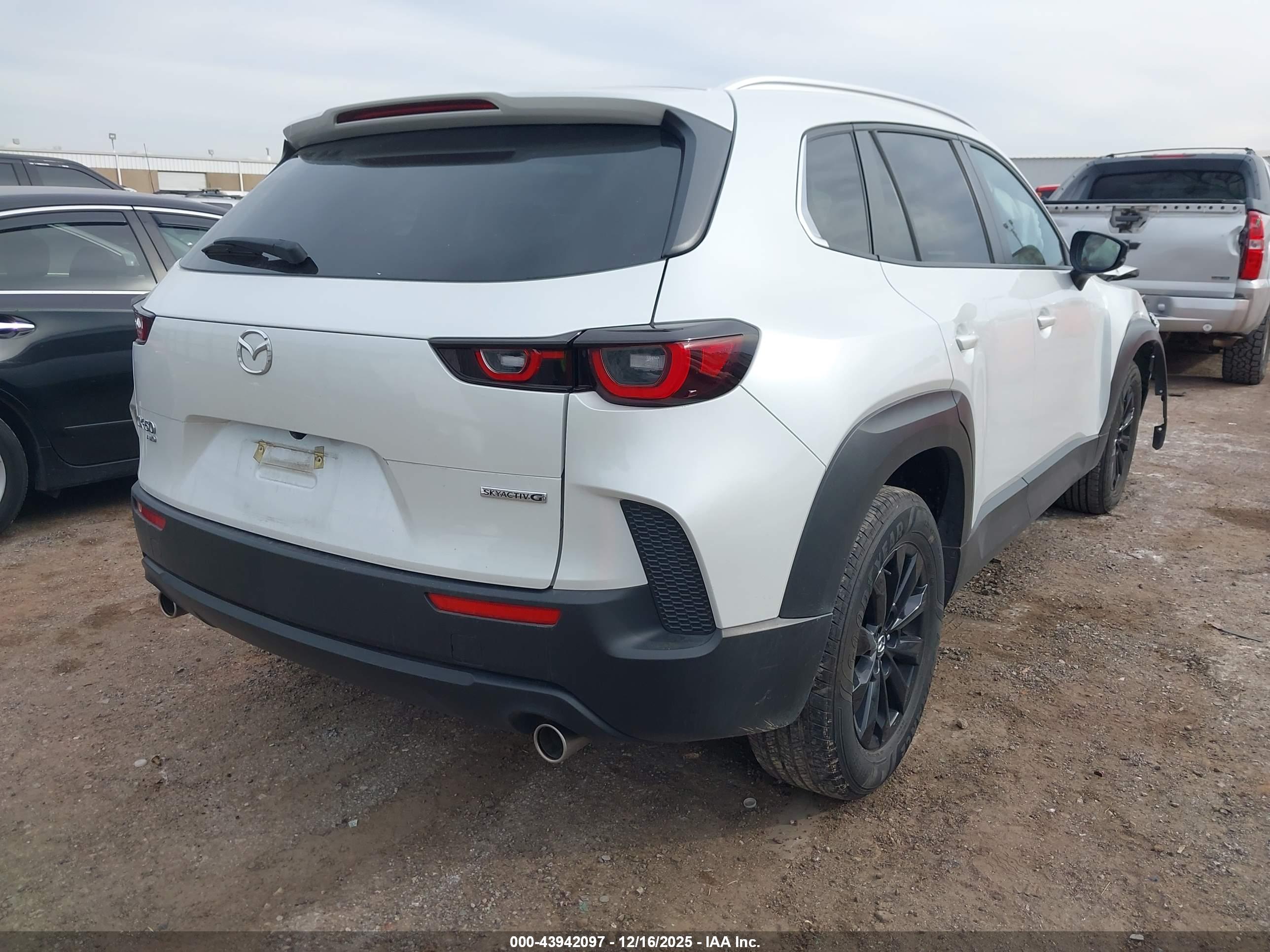 MAZDA CX-50 image 4