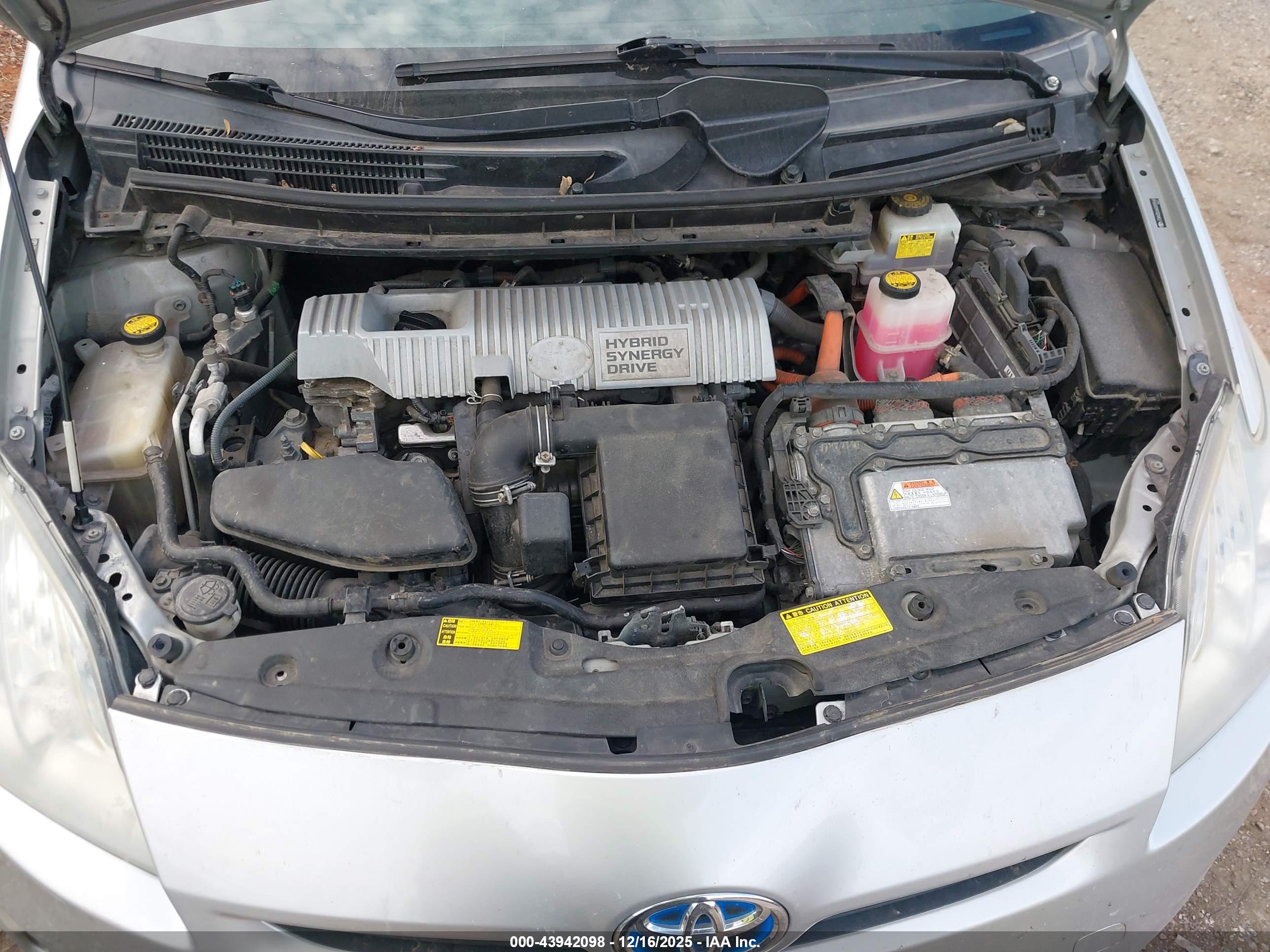 TOYOTA PRIUS image 10