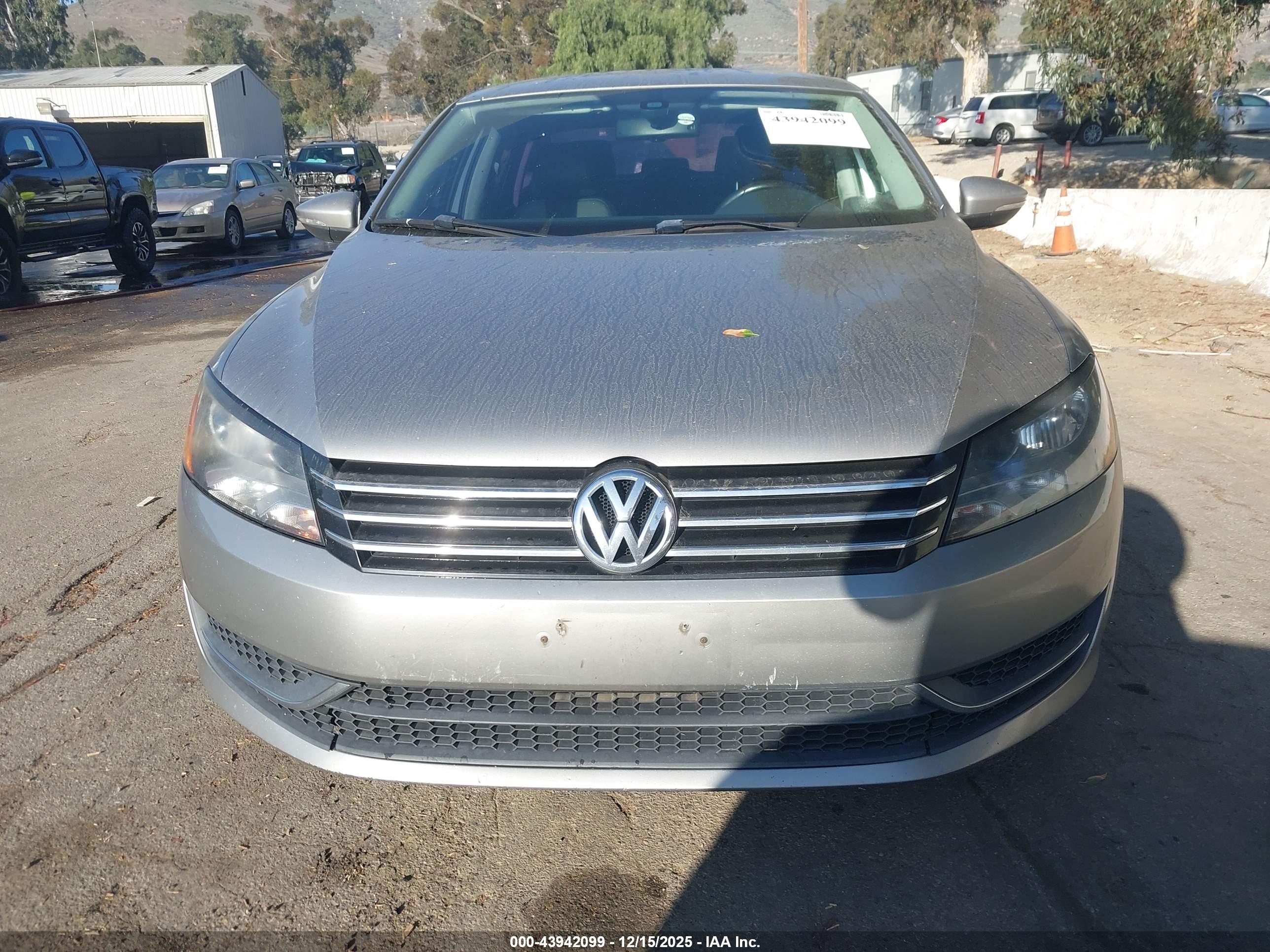 VOLKSWAGEN PASSAT image 6