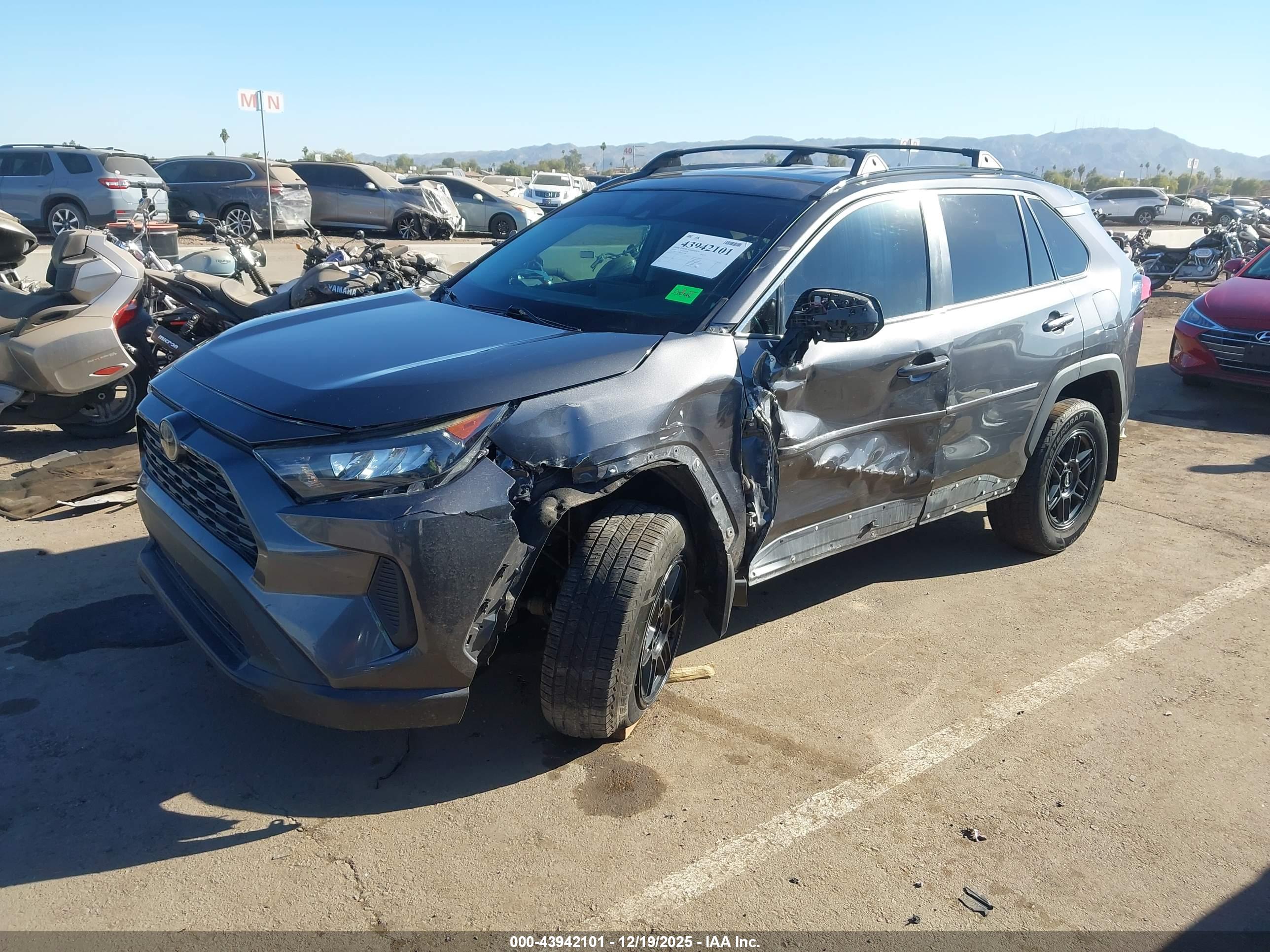 TOYOTA RAV4 image 6
