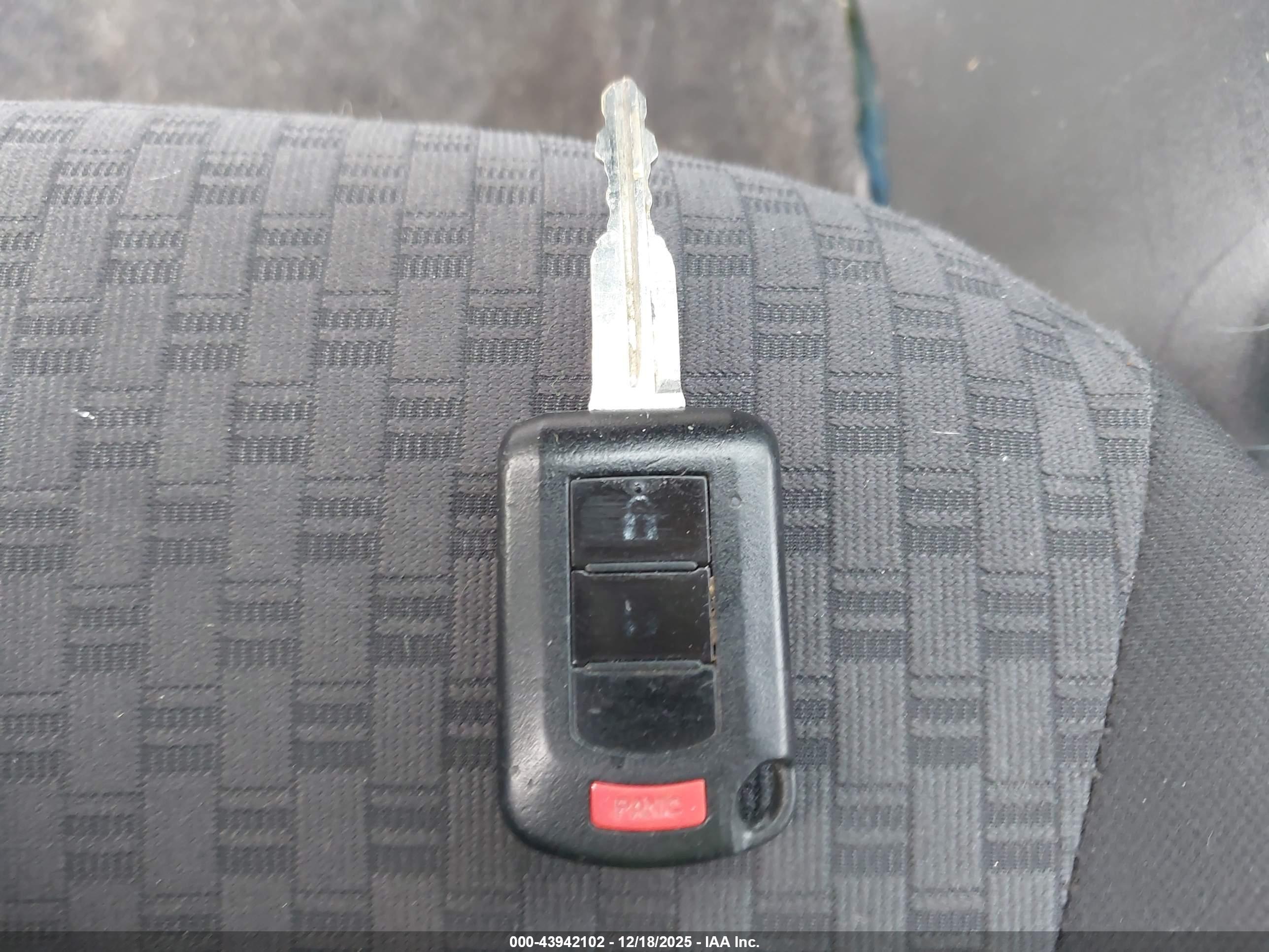 MITSUBISHI MIRAGE image 11