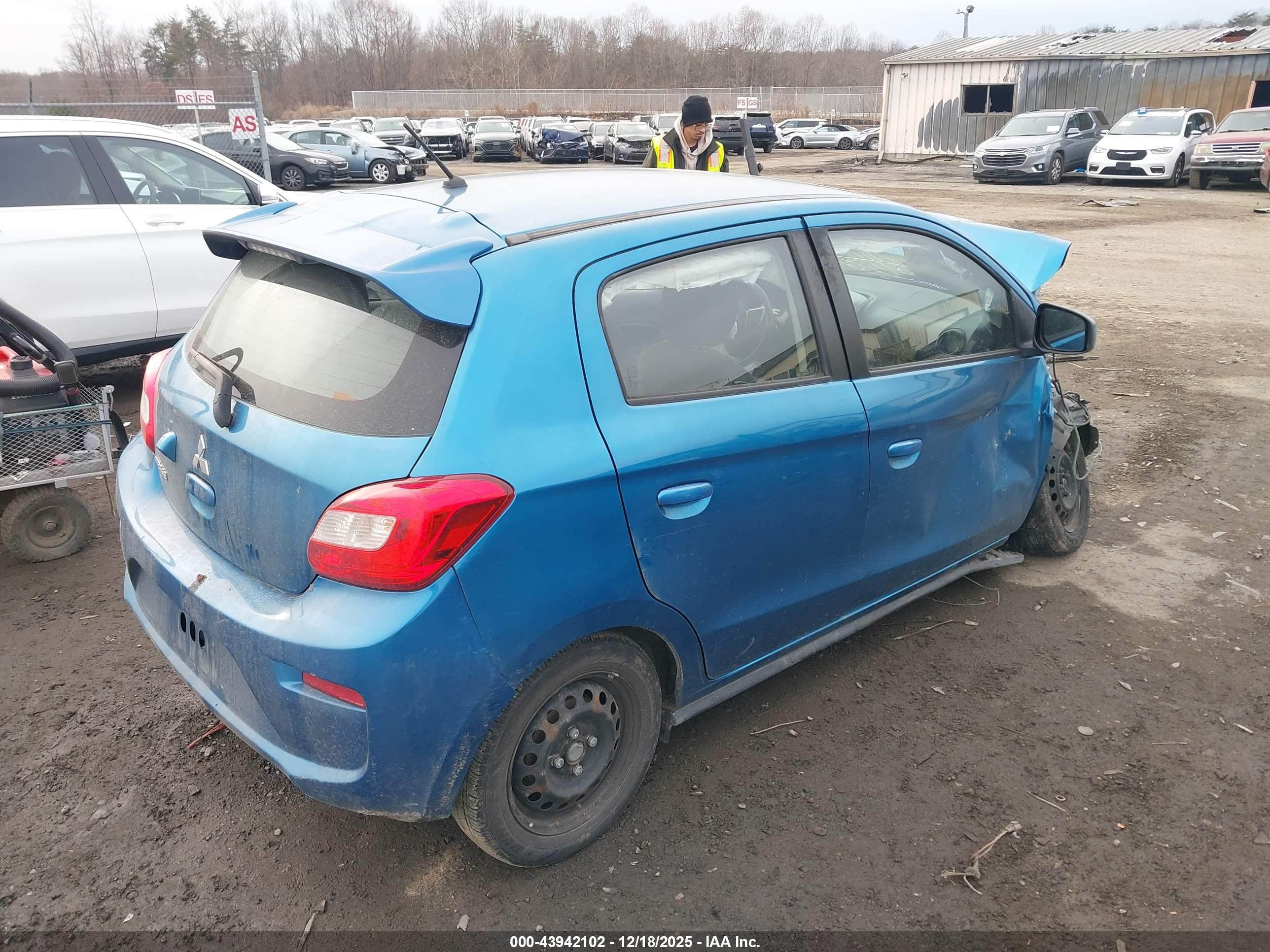 MITSUBISHI MIRAGE image 4