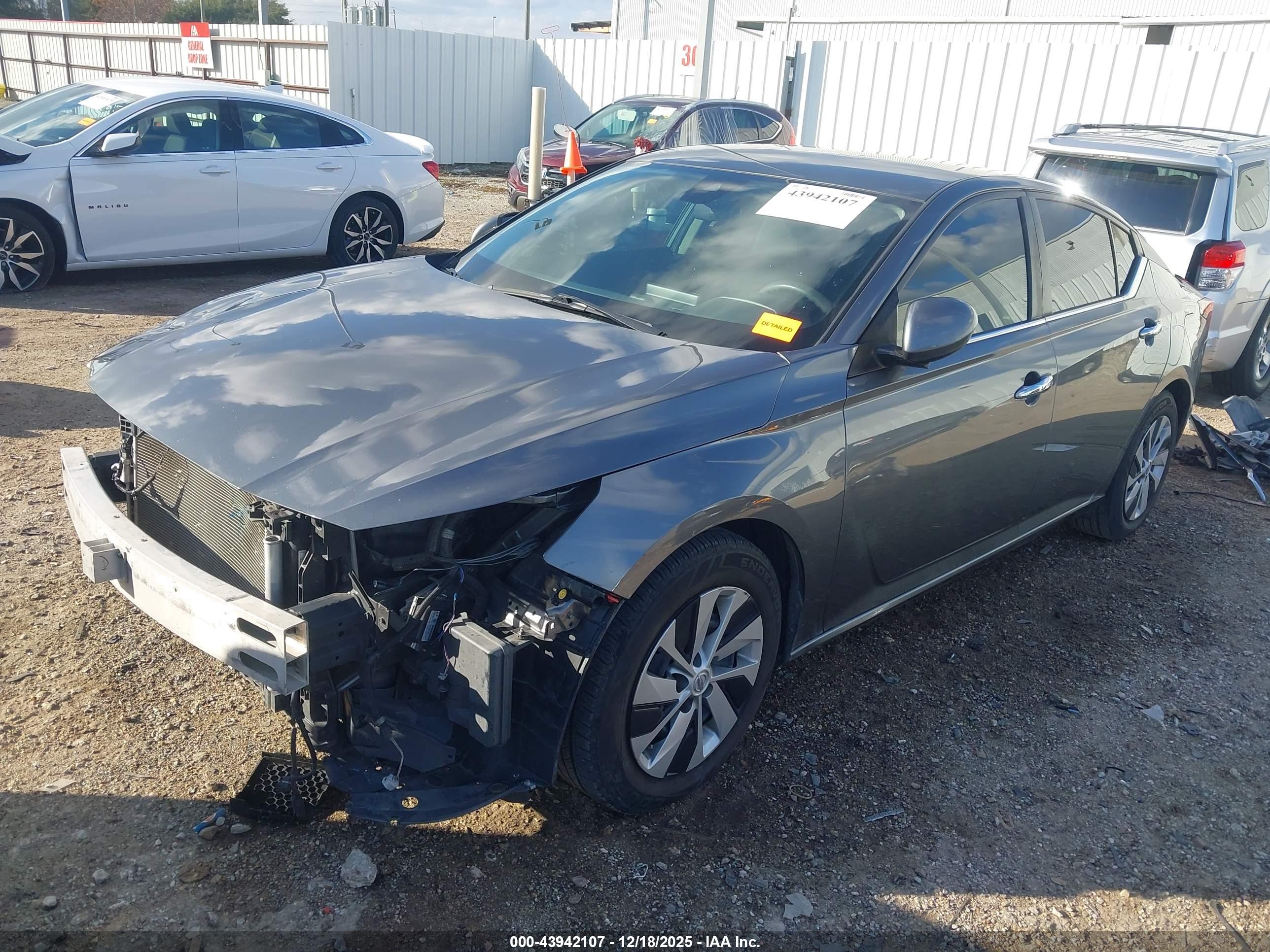 NISSAN ALTIMA image 2