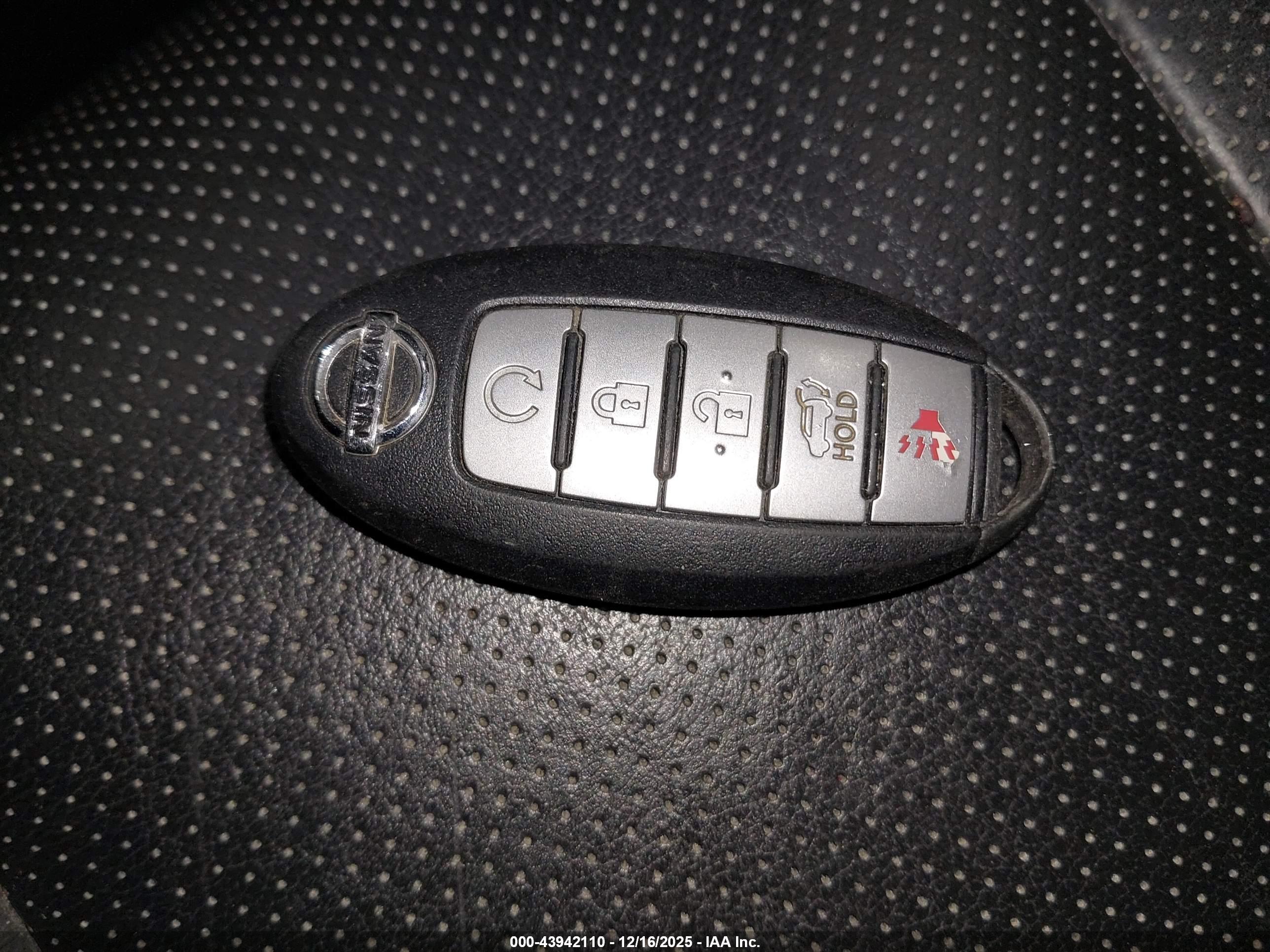 NISSAN MURANO image 11