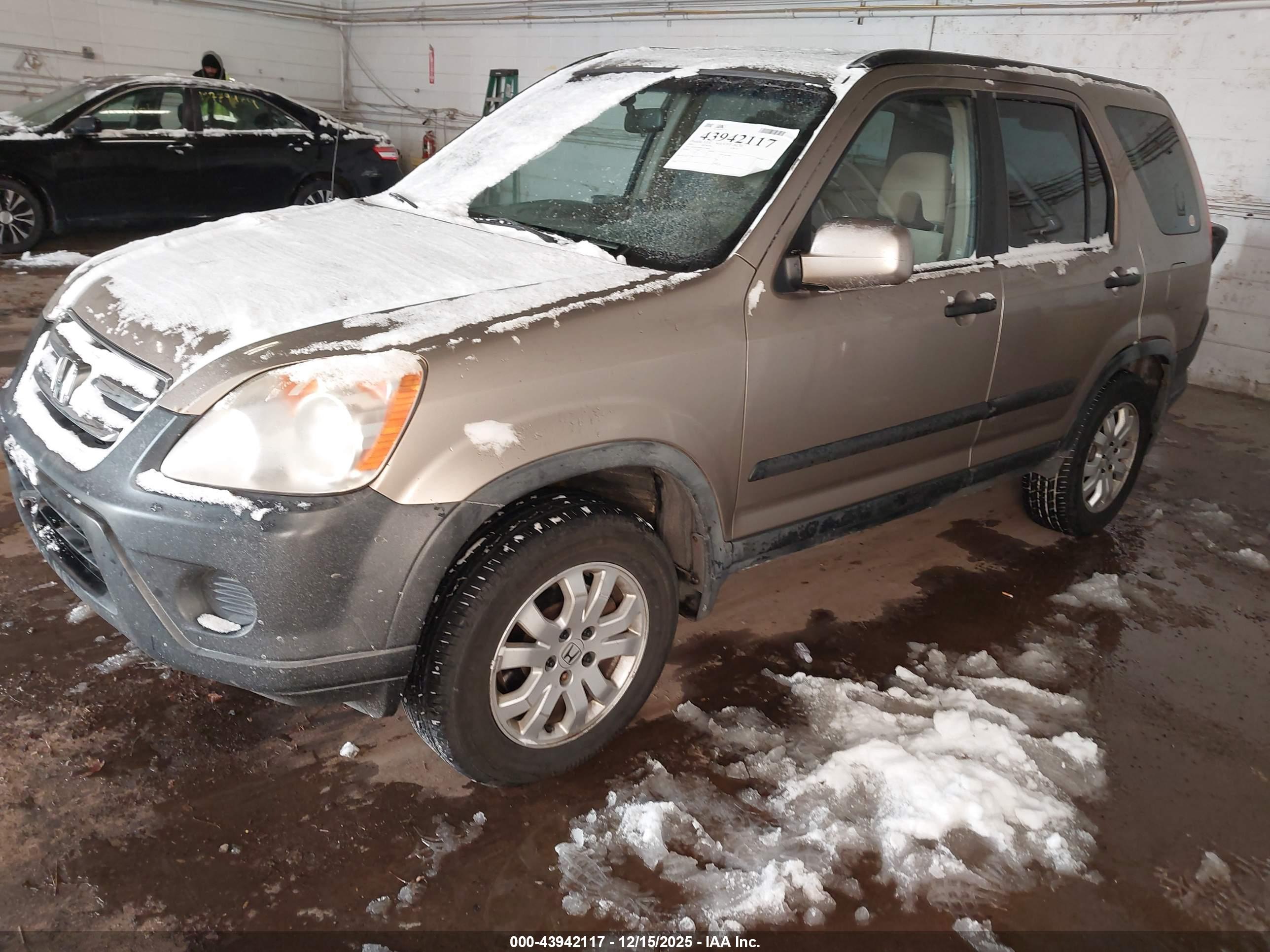 HONDA CR-V image 2