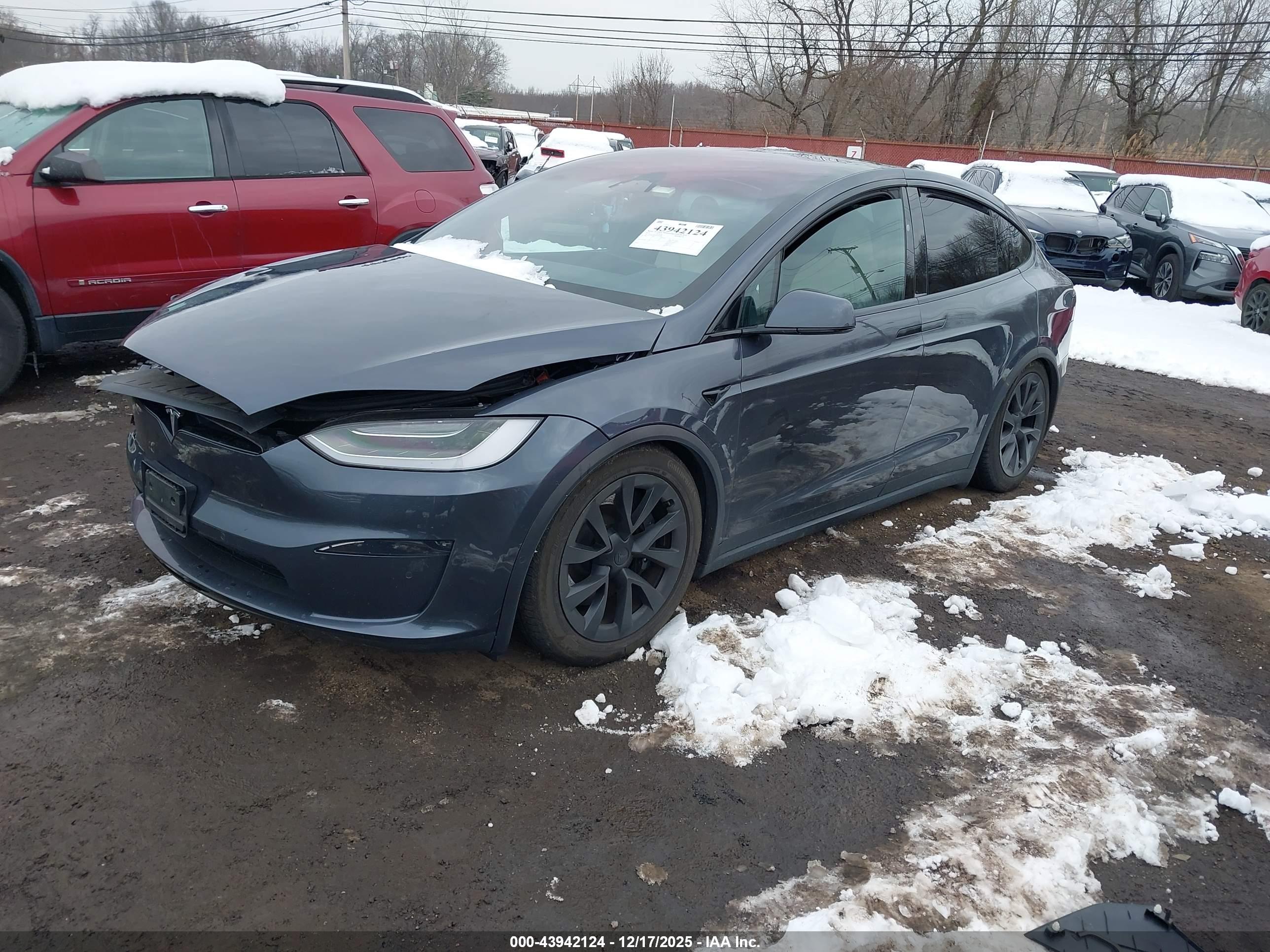 TESLA MODEL image 2