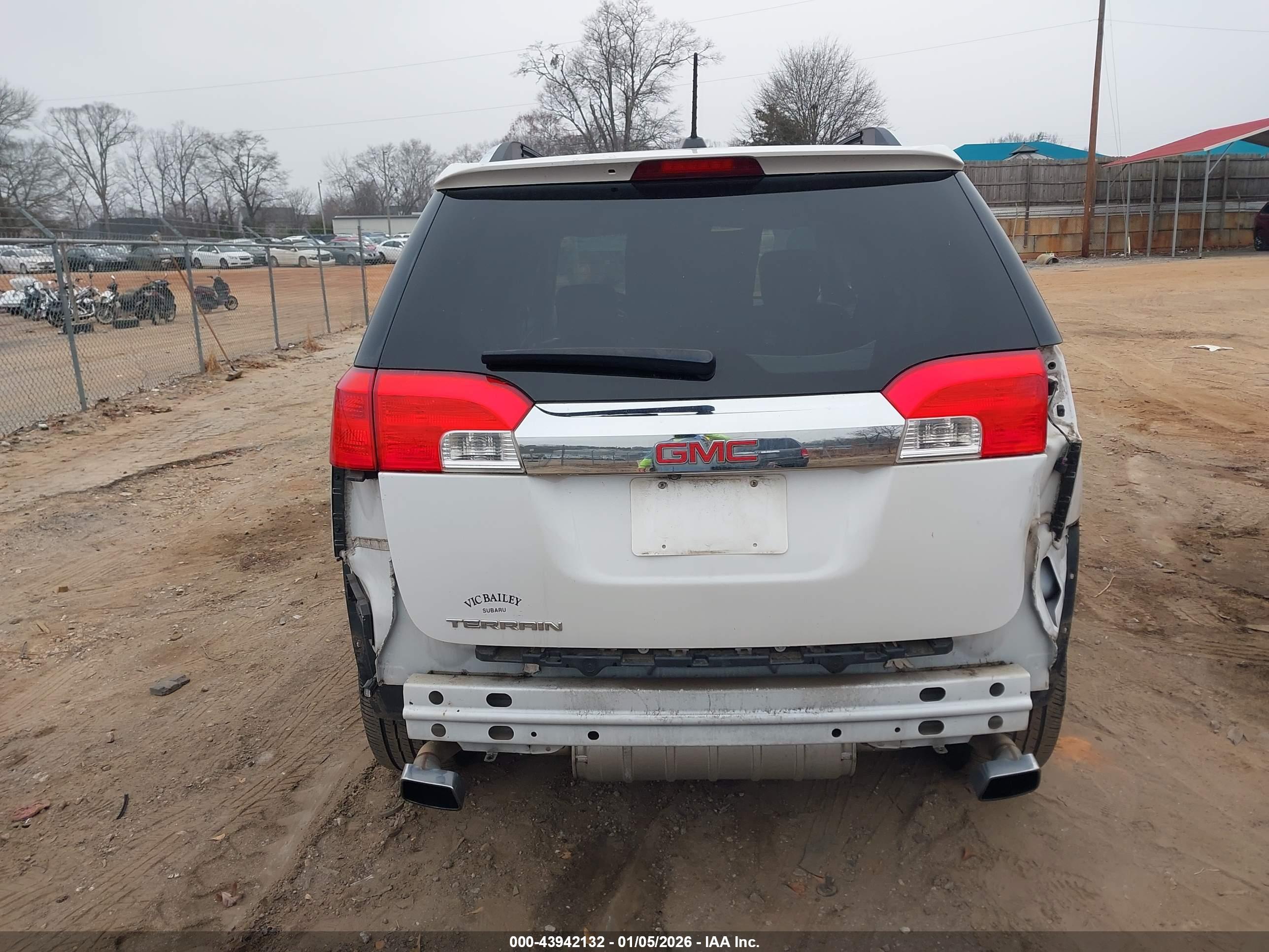 GMC TERRAIN image 6