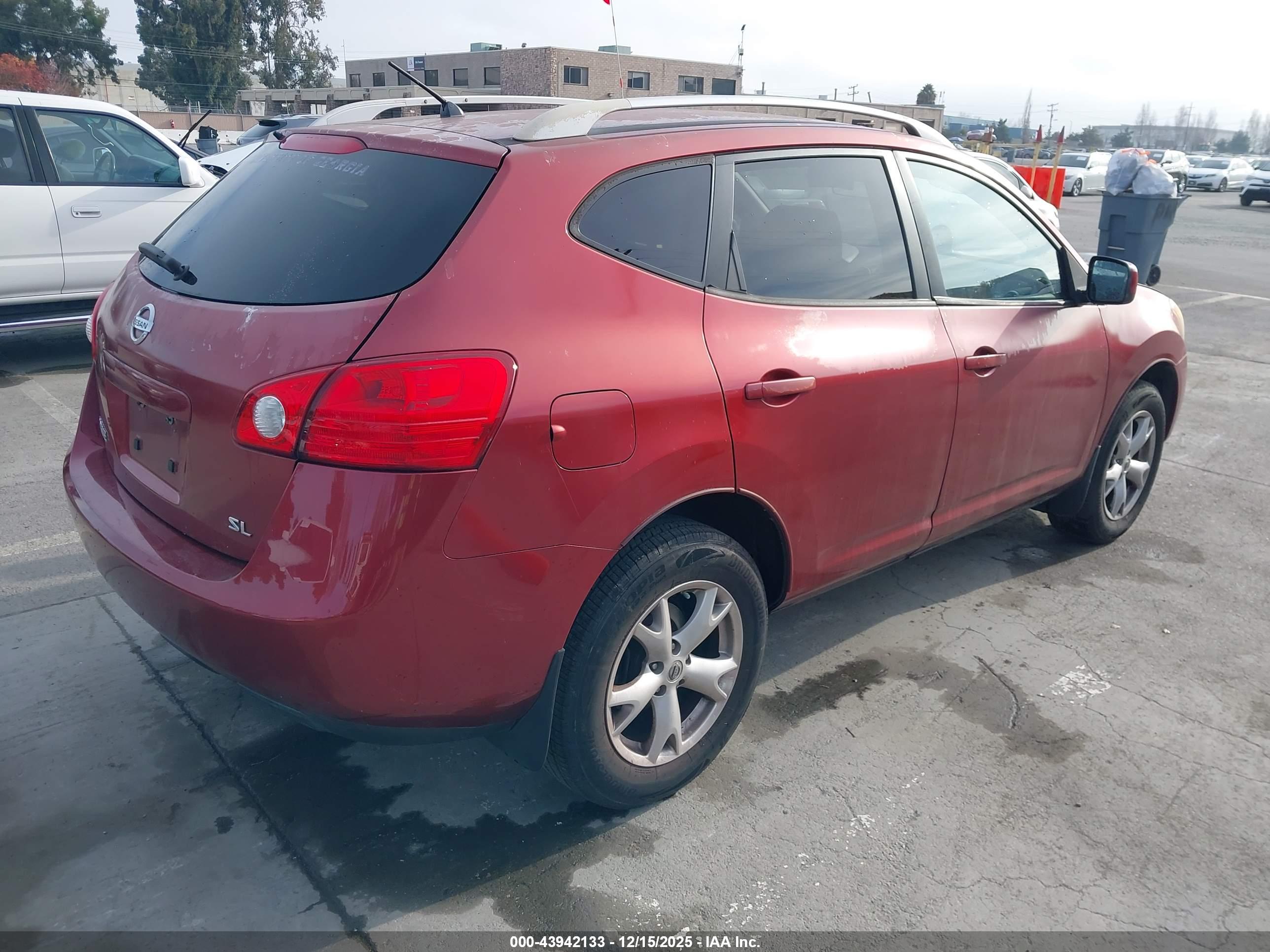 NISSAN ROGUE image 4