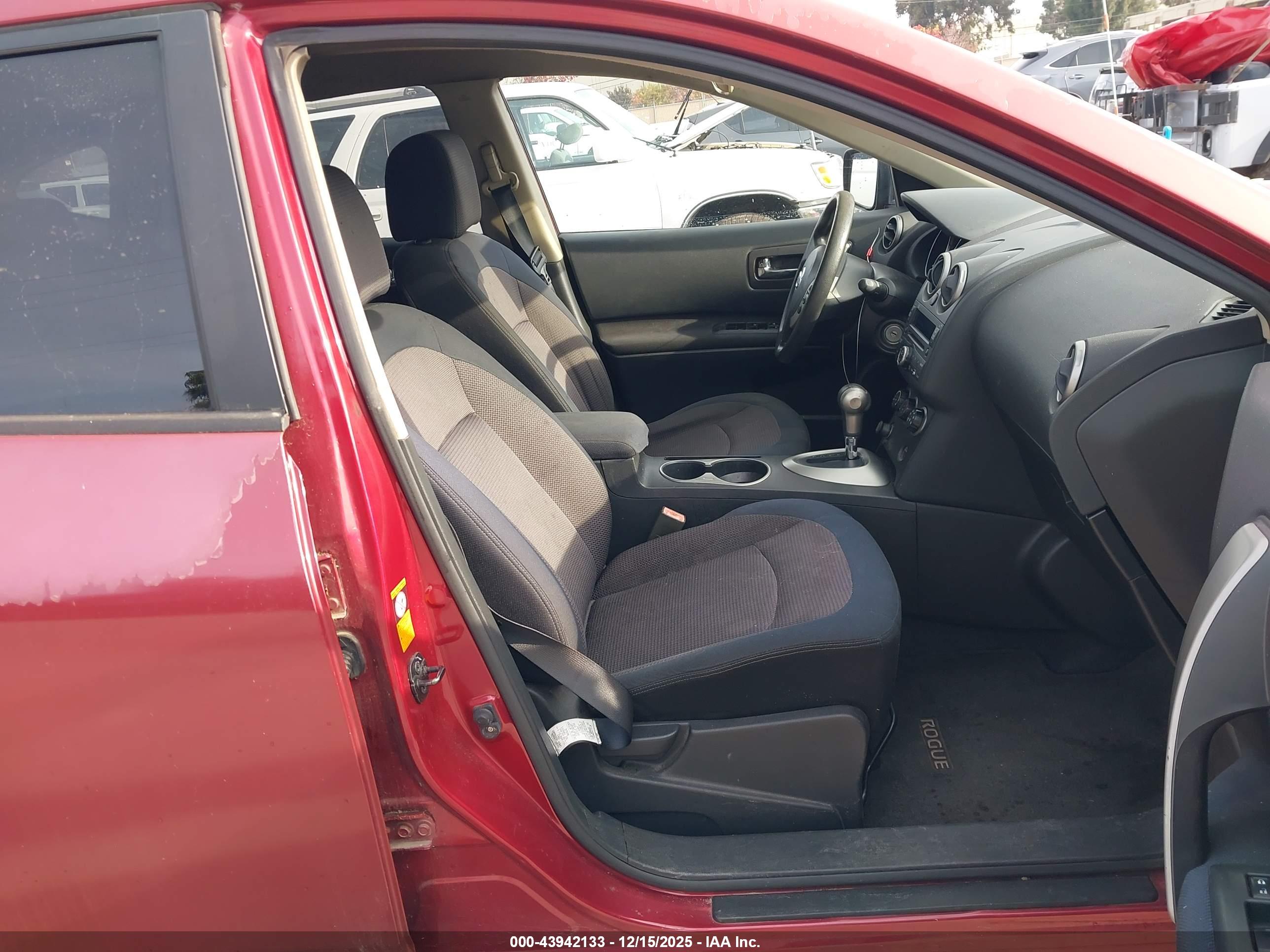 NISSAN ROGUE image 5