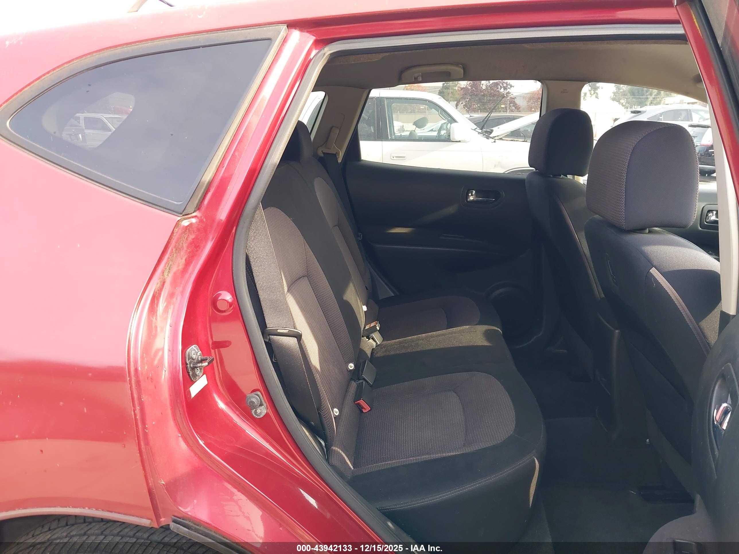 NISSAN ROGUE image 8