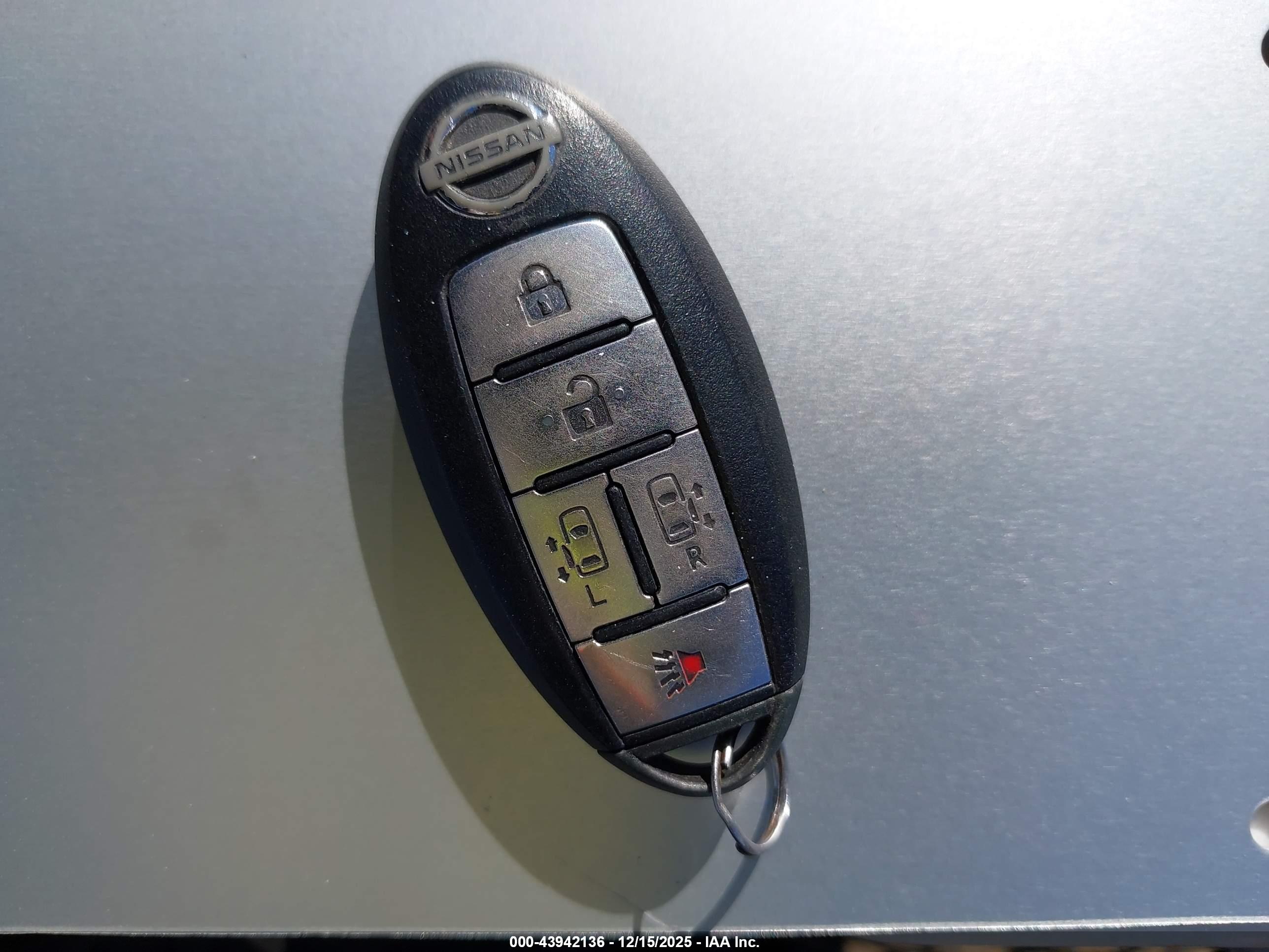 NISSAN QUEST image 11