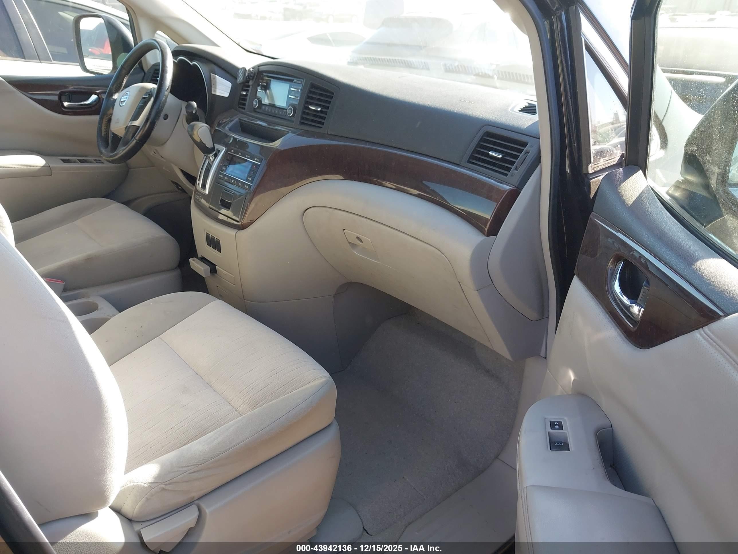 NISSAN QUEST image 5